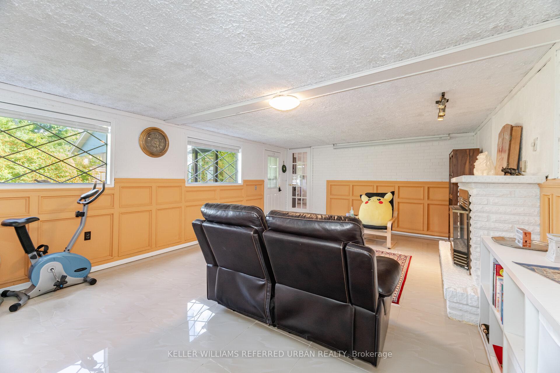 Photo 15 of 60 Hinton Road, Etobicoke, Rexdale-Kipling — HOMEH