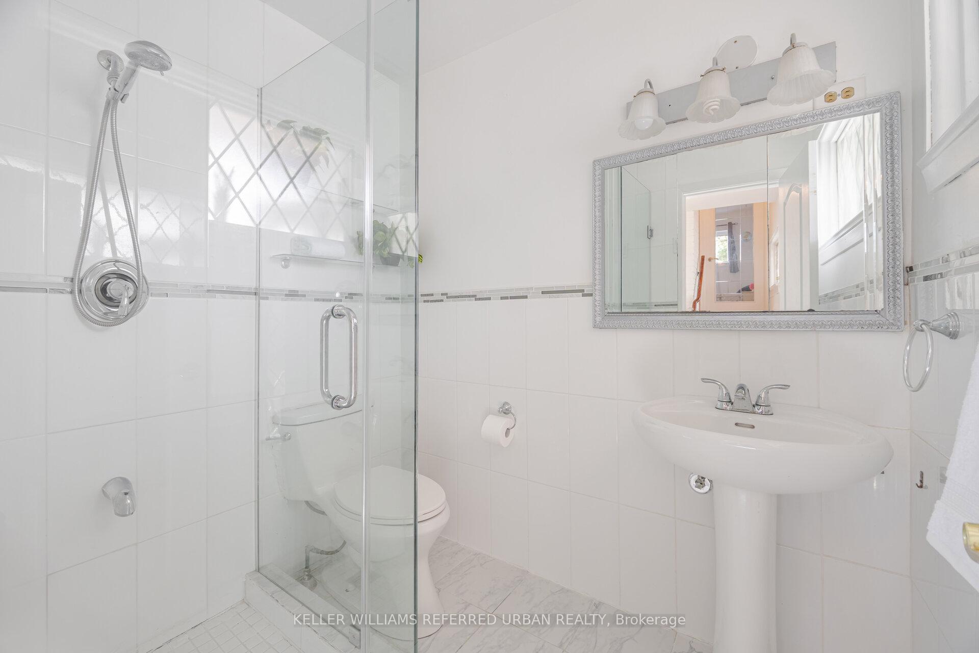 Photo 16 of 60 Hinton Road, Etobicoke, Rexdale-Kipling — HOMEH