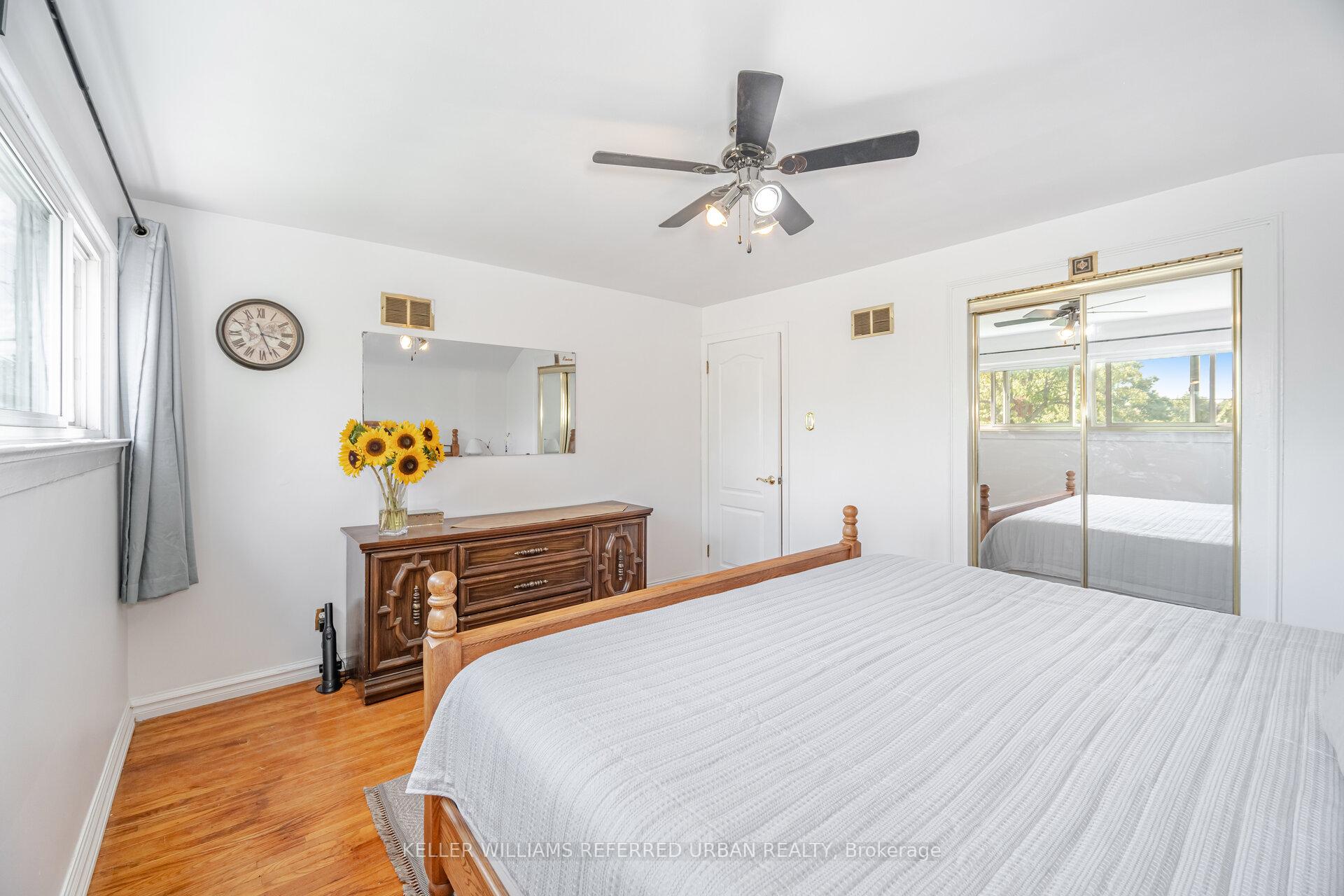Photo 23 of 60 Hinton Road, Etobicoke, Rexdale-Kipling — HOMEH