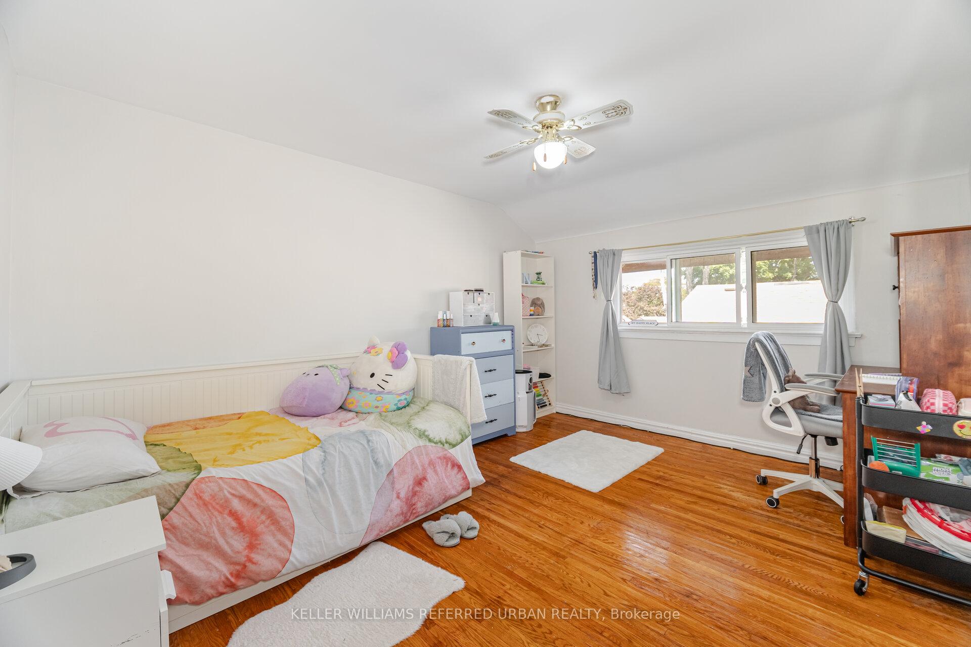 Photo 26 of 60 Hinton Road, Etobicoke, Rexdale-Kipling — HOMEH