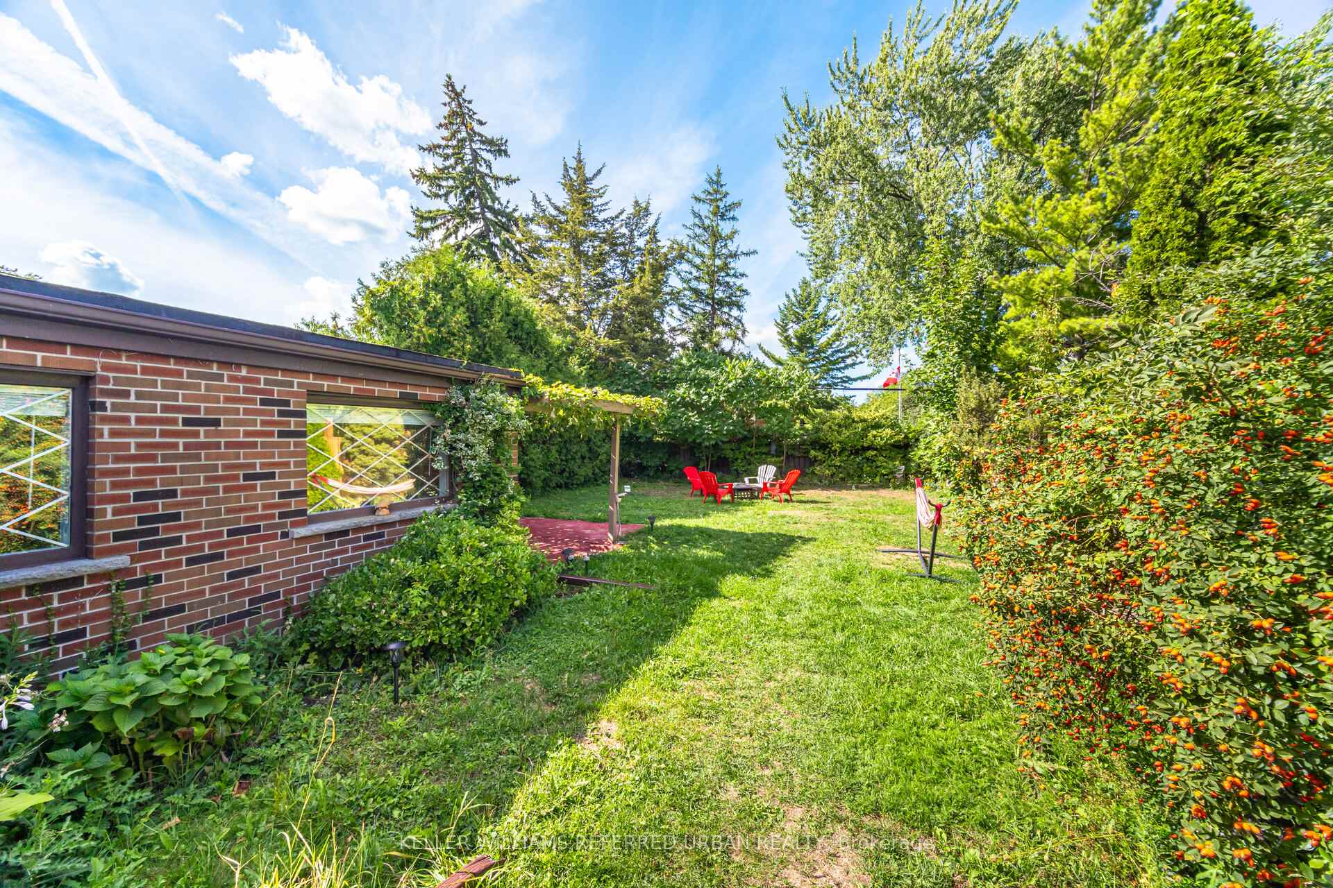 Photo 31 of 60 Hinton Road, Etobicoke, Rexdale-Kipling — HOMEH