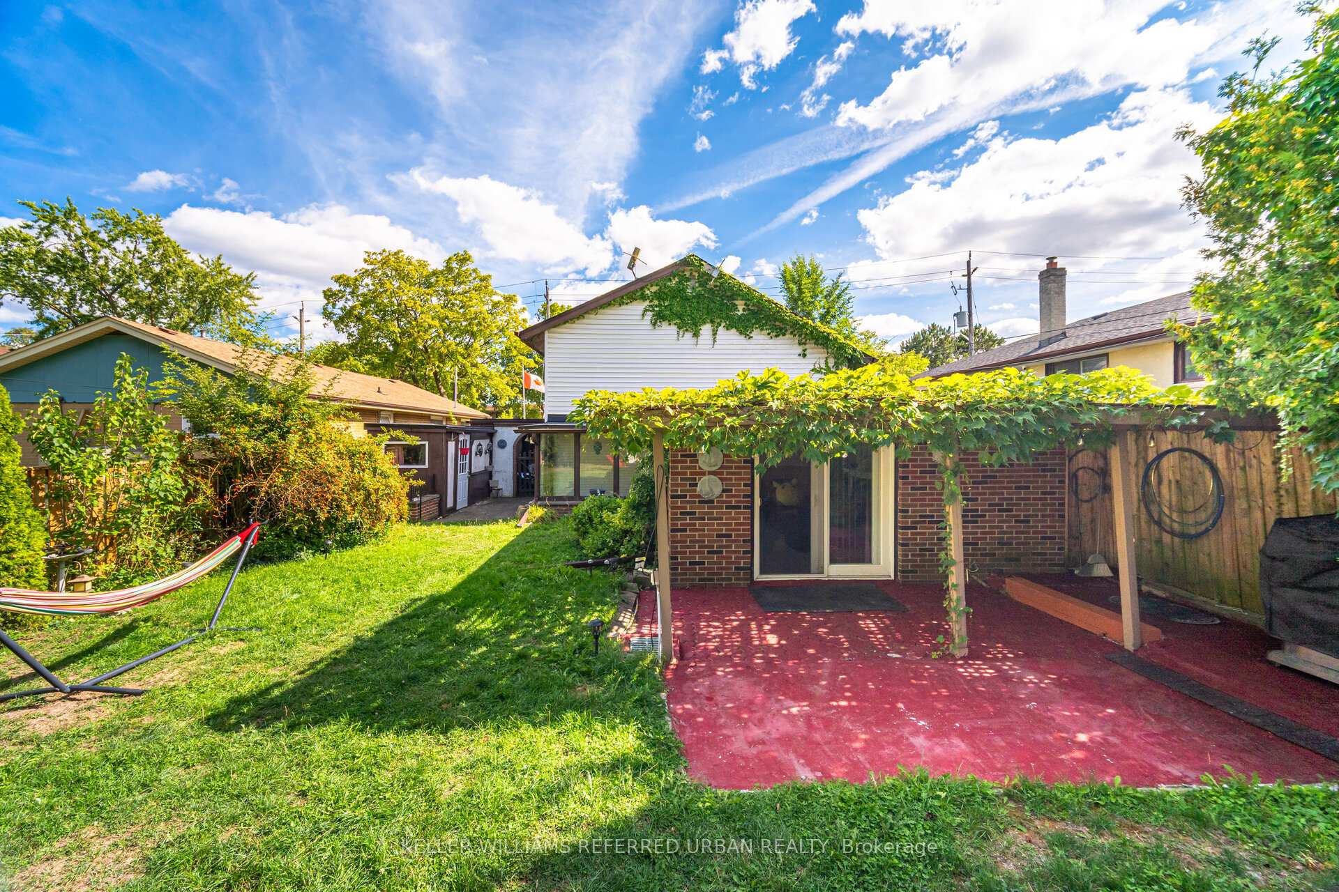 Photo 36 of 60 Hinton Road, Etobicoke, Rexdale-Kipling — HOMEH