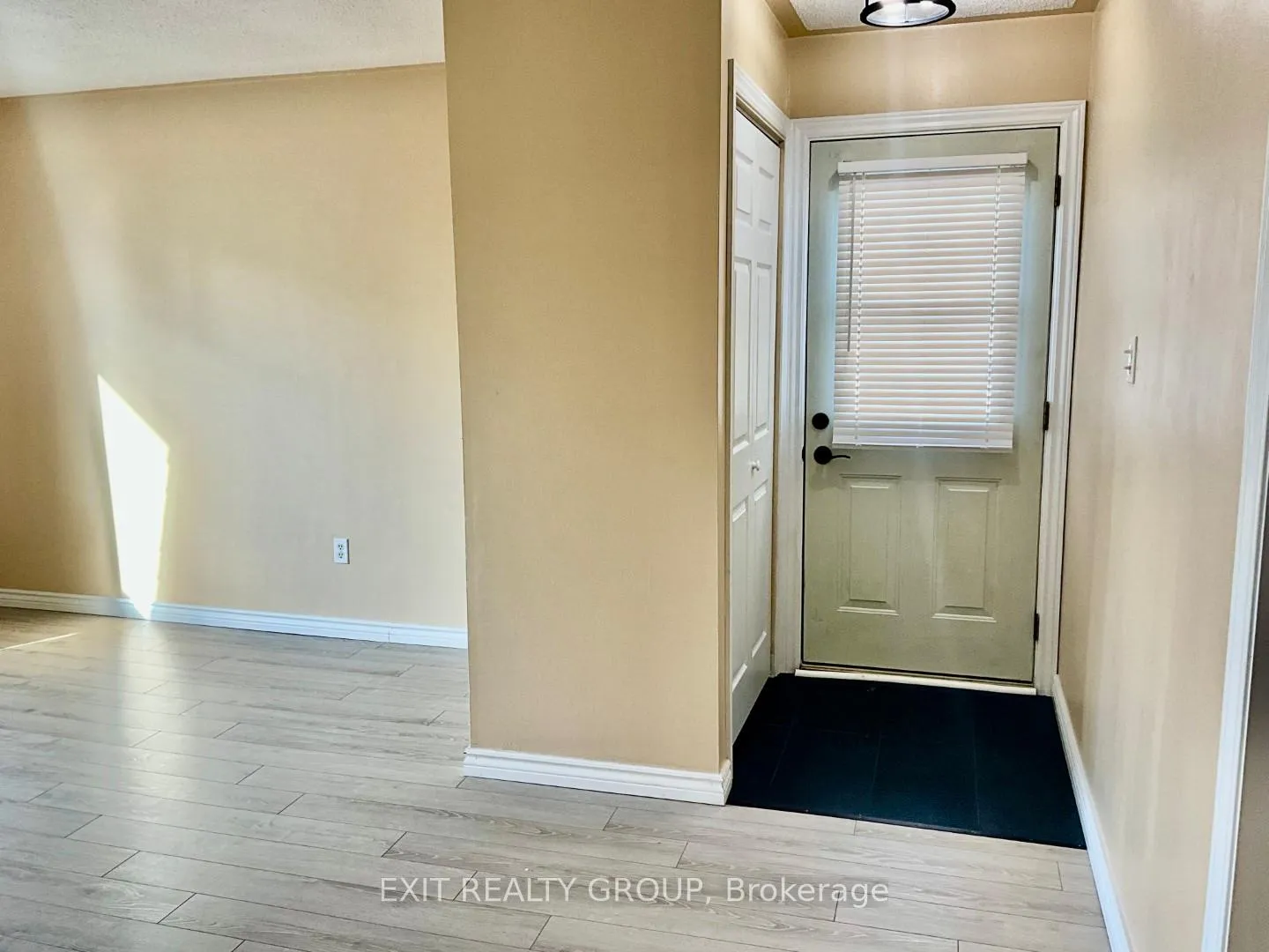 Photo 5 of Unit Unit 3, 156 Moira Street E, Belleville, Belleville Ward — HOMEH