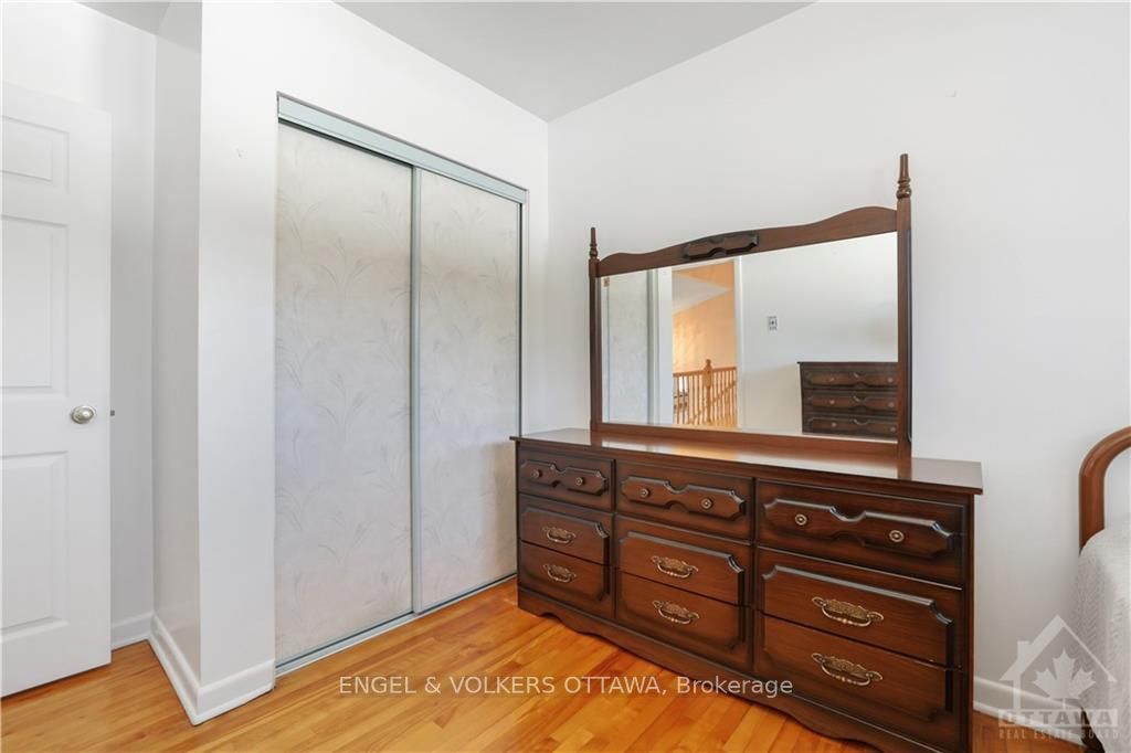 Photo 52 of 1349 Bloomsbury Crescent, Ottawa, Parkway Park — HOMEH