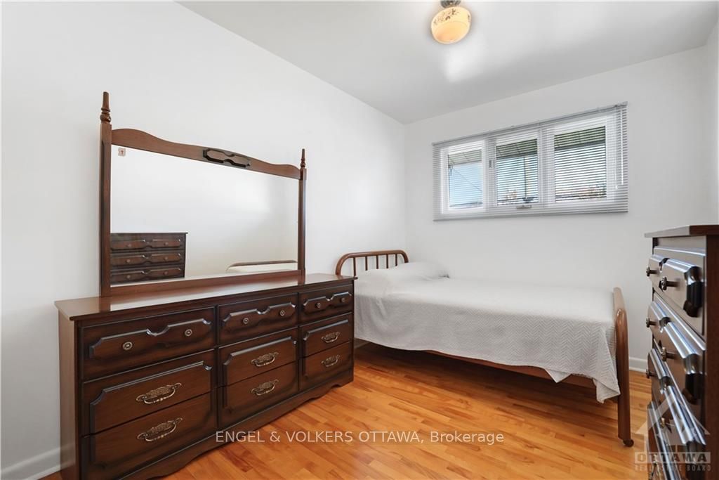 Photo 51 of 1349 Bloomsbury Crescent, Ottawa, Parkway Park — HOMEH