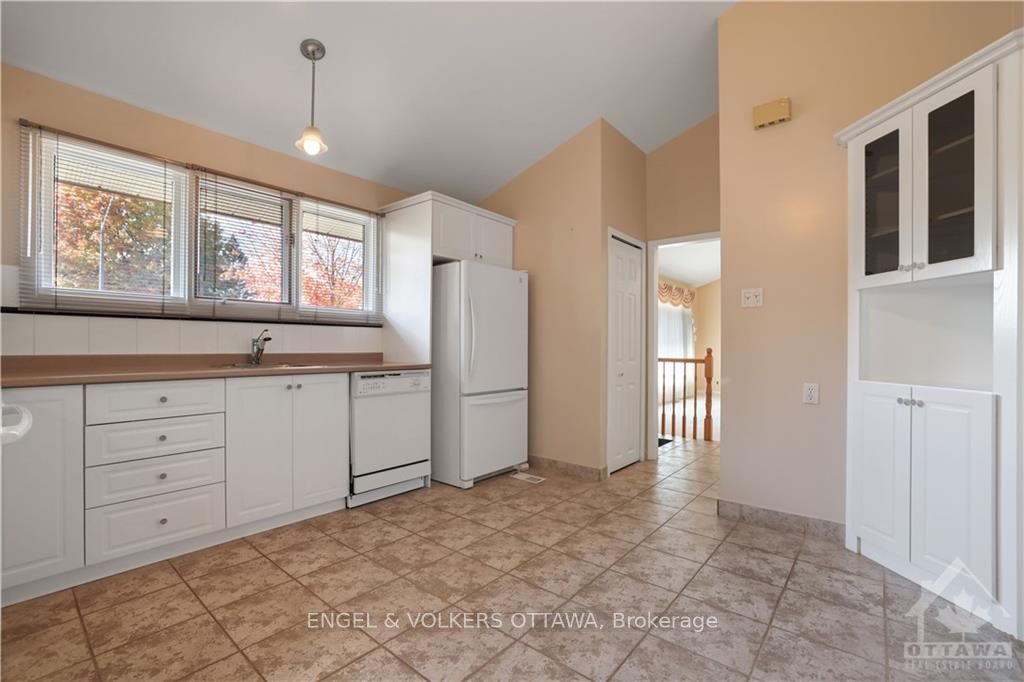 Photo 47 of 1349 Bloomsbury Crescent, Ottawa, Parkway Park — HOMEH