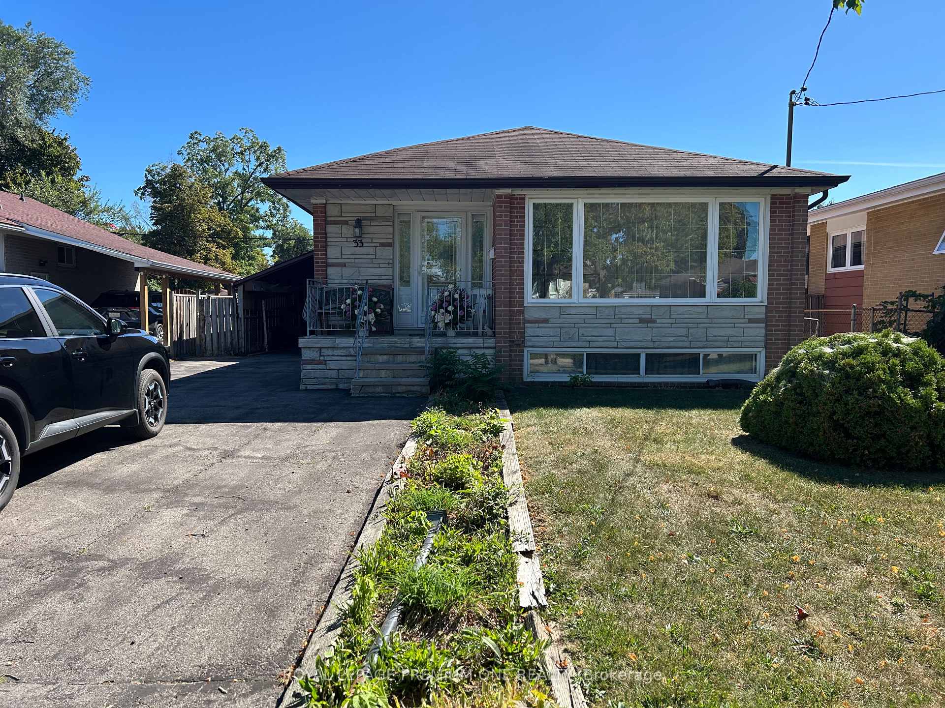 Photo 1 of 33 Monterrey Drive W, Etobicoke, Thistletown-Beaumonde Heights — HOMEH