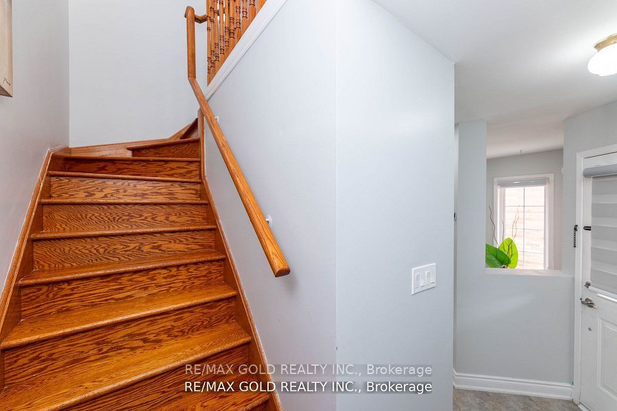 Photo 54 of 19 Thunderbird Trail, Brampton, Sandringham-Wellington — HOMEH