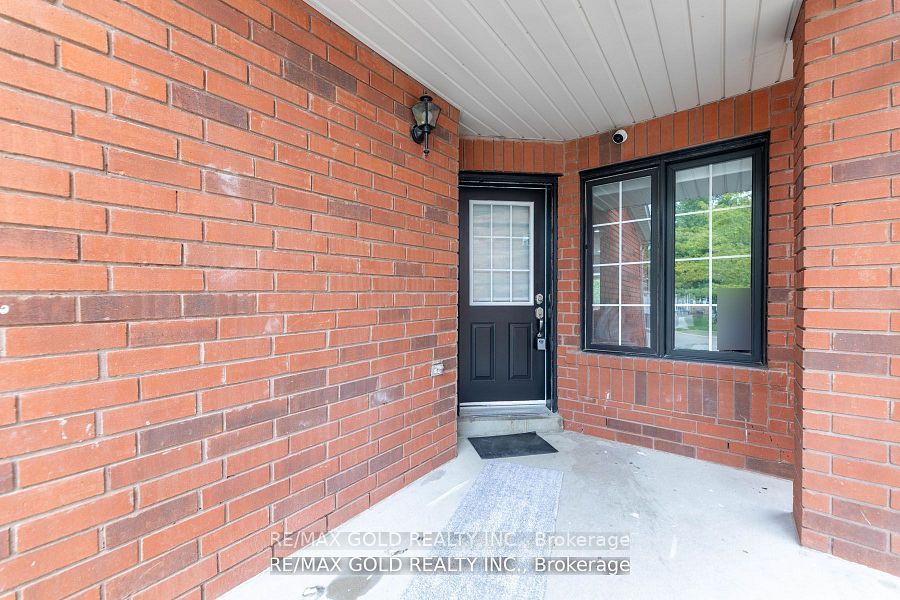 Photo 41 of 19 Thunderbird Trail, Brampton, Sandringham-Wellington — HOMEH
