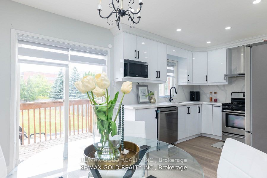 Photo 52 of 19 Thunderbird Trail, Brampton, Sandringham-Wellington — HOMEH
