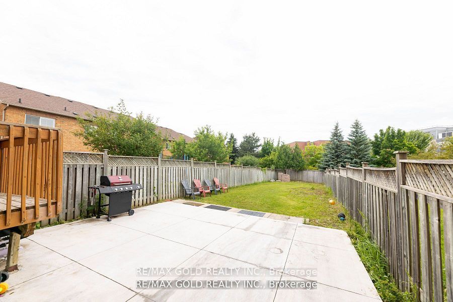 Photo 74 of 19 Thunderbird Trail, Brampton, Sandringham-Wellington — HOMEH