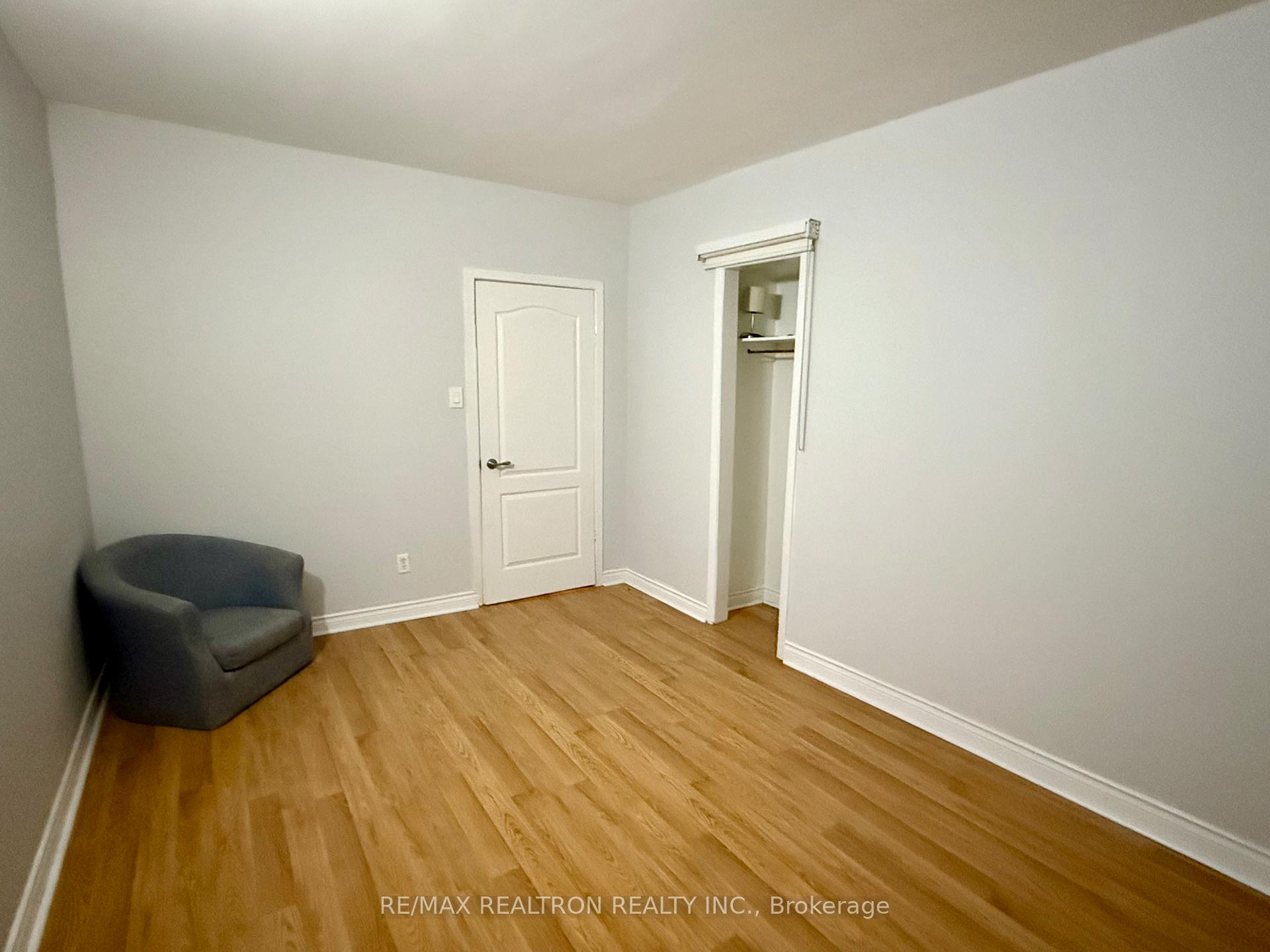 Photo 23 of Unit Upper, 712 Queen Street W, Toronto, Trinity-Bellwoods — HOMEH