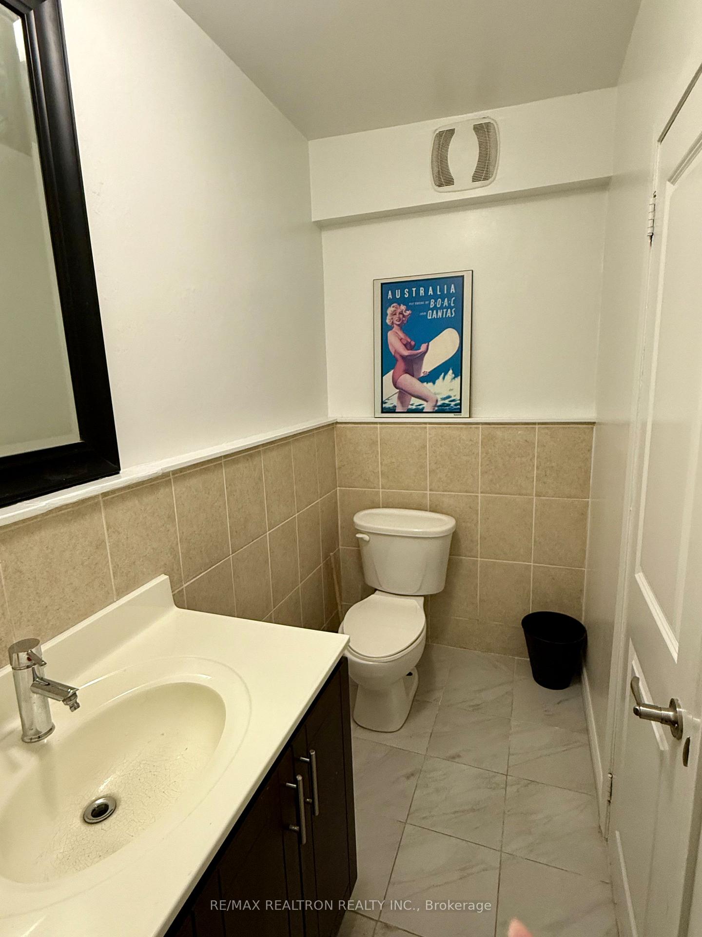 Photo 7 of Unit Upper, 712 Queen Street W, Toronto, Trinity-Bellwoods — HOMEH