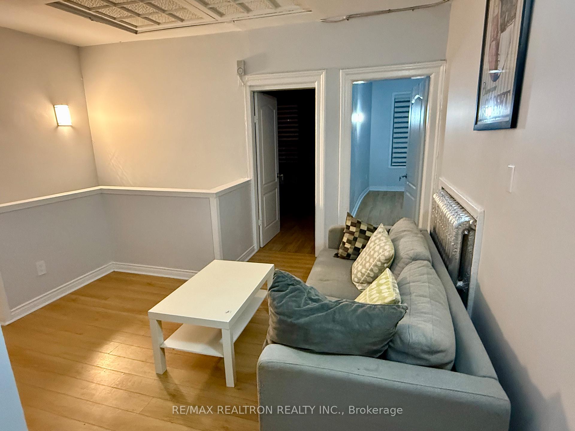 Photo 16 of Unit Upper, 712 Queen Street W, Toronto, Trinity-Bellwoods — HOMEH