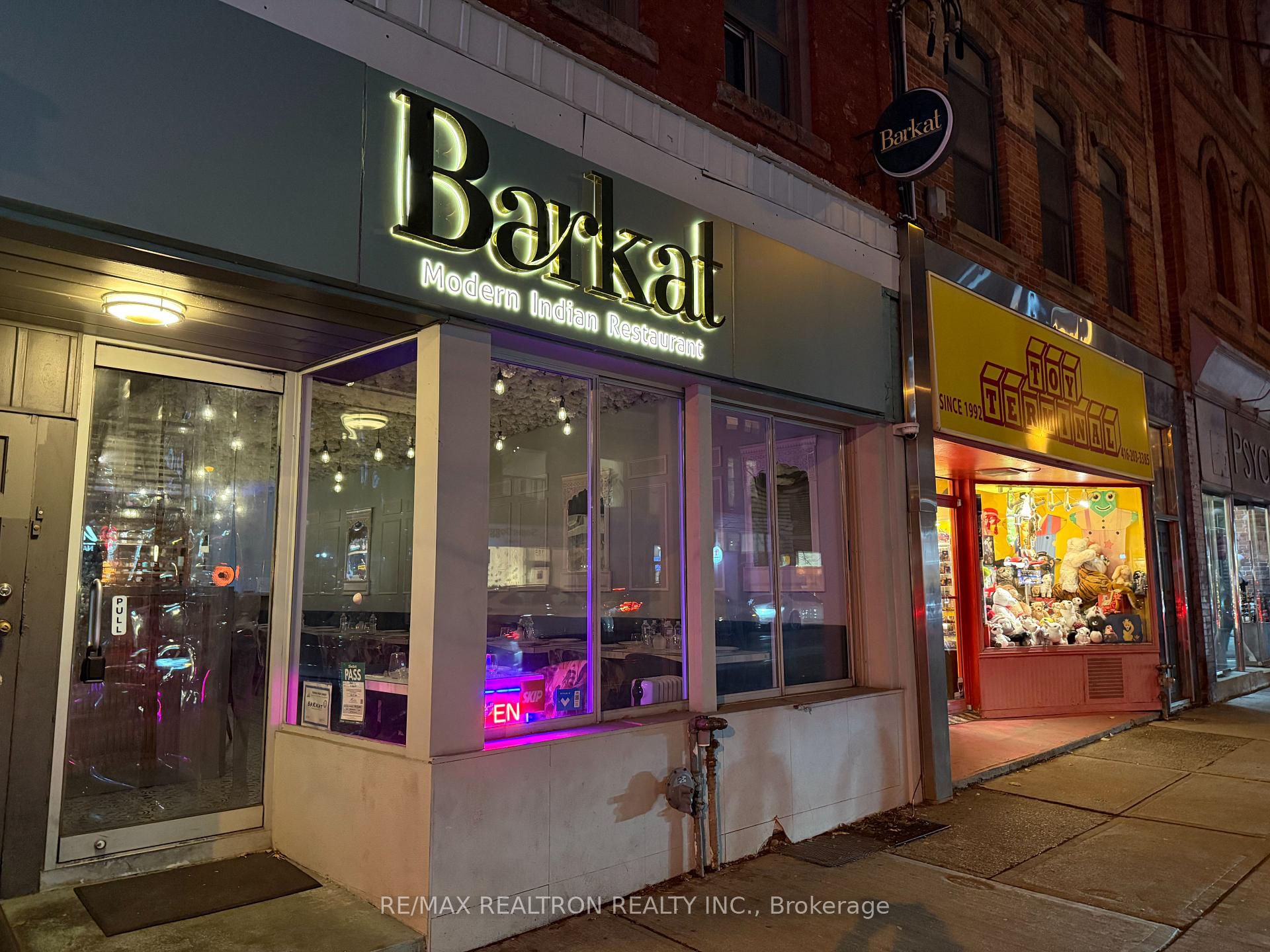 Photo 17 of Unit Upper, 712 Queen Street W, Toronto, Trinity-Bellwoods — HOMEH