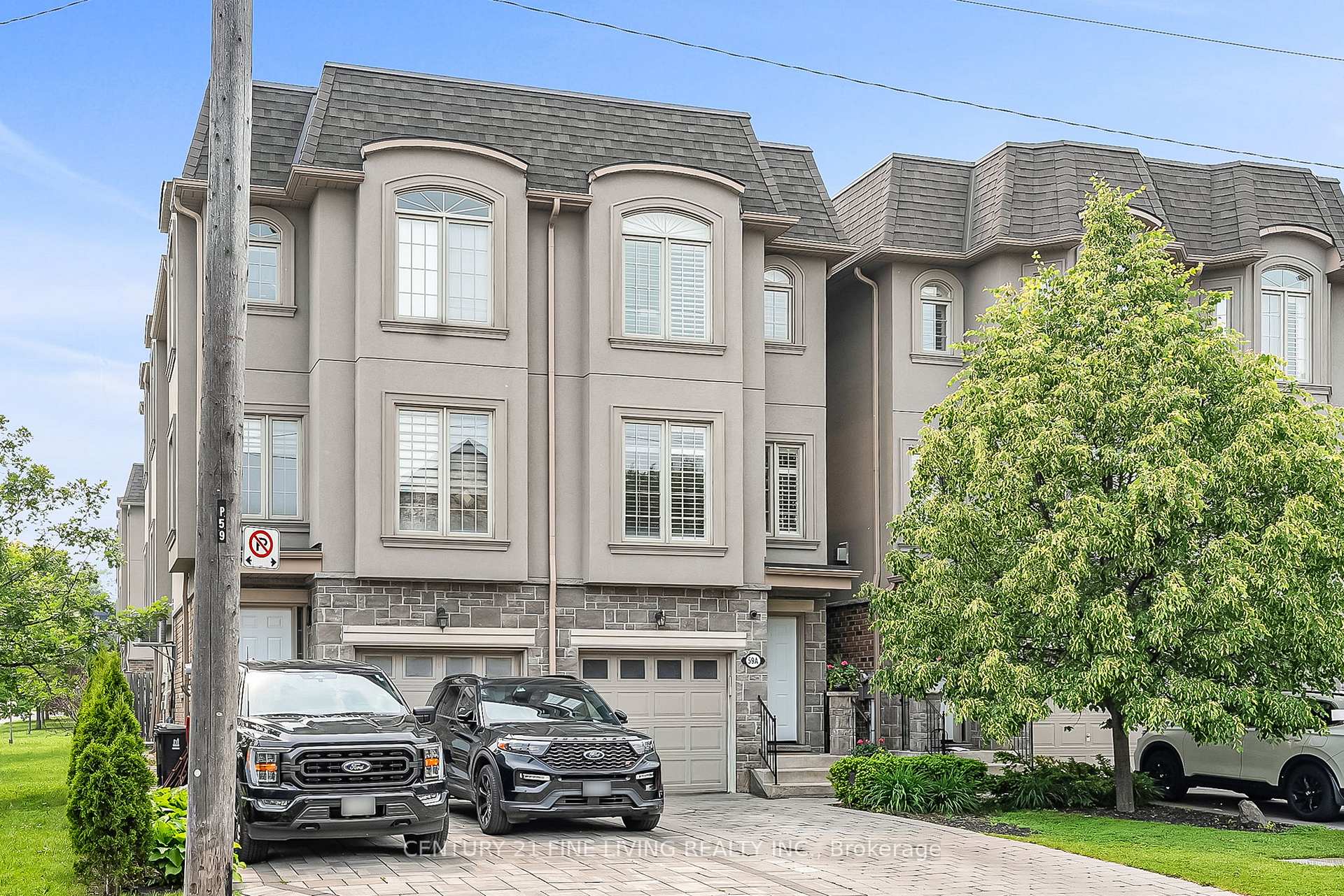 Front of 59A Westona Street