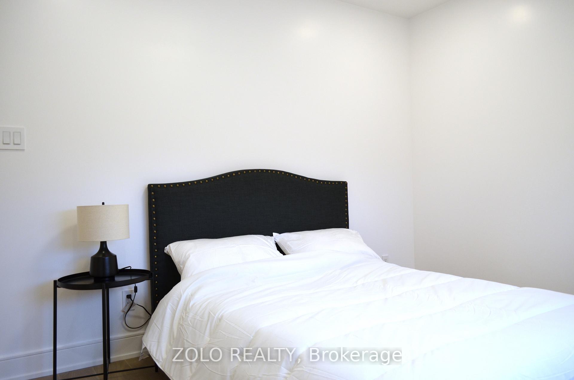 Photo 12 of 14 Lightwood Drive, Etobicoke, Thistletown-Beaumonde Heights — HOMEH