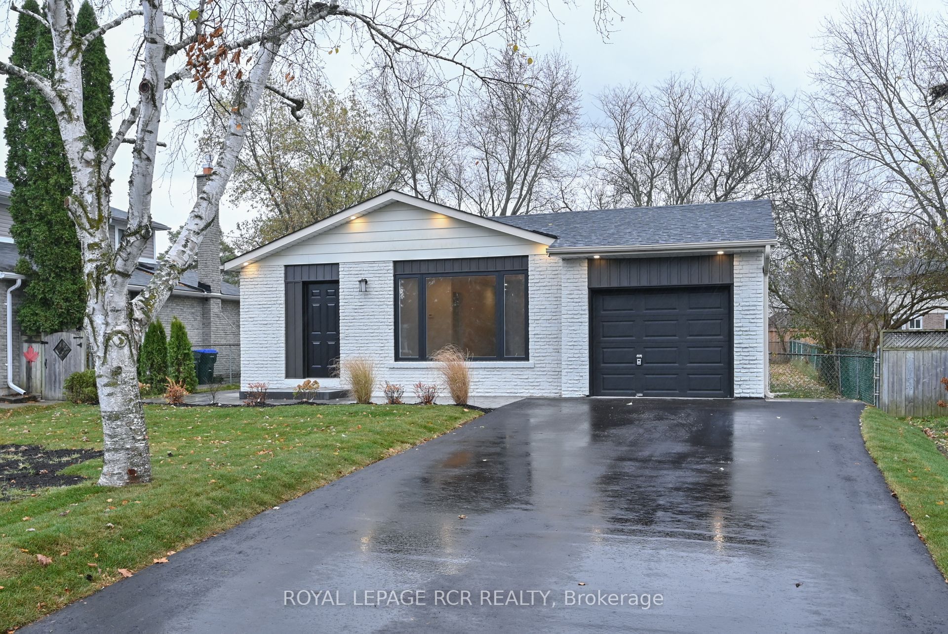 Photo 2 of 15 McKeown Street, New Tecumseth, Beeton — HOMEH