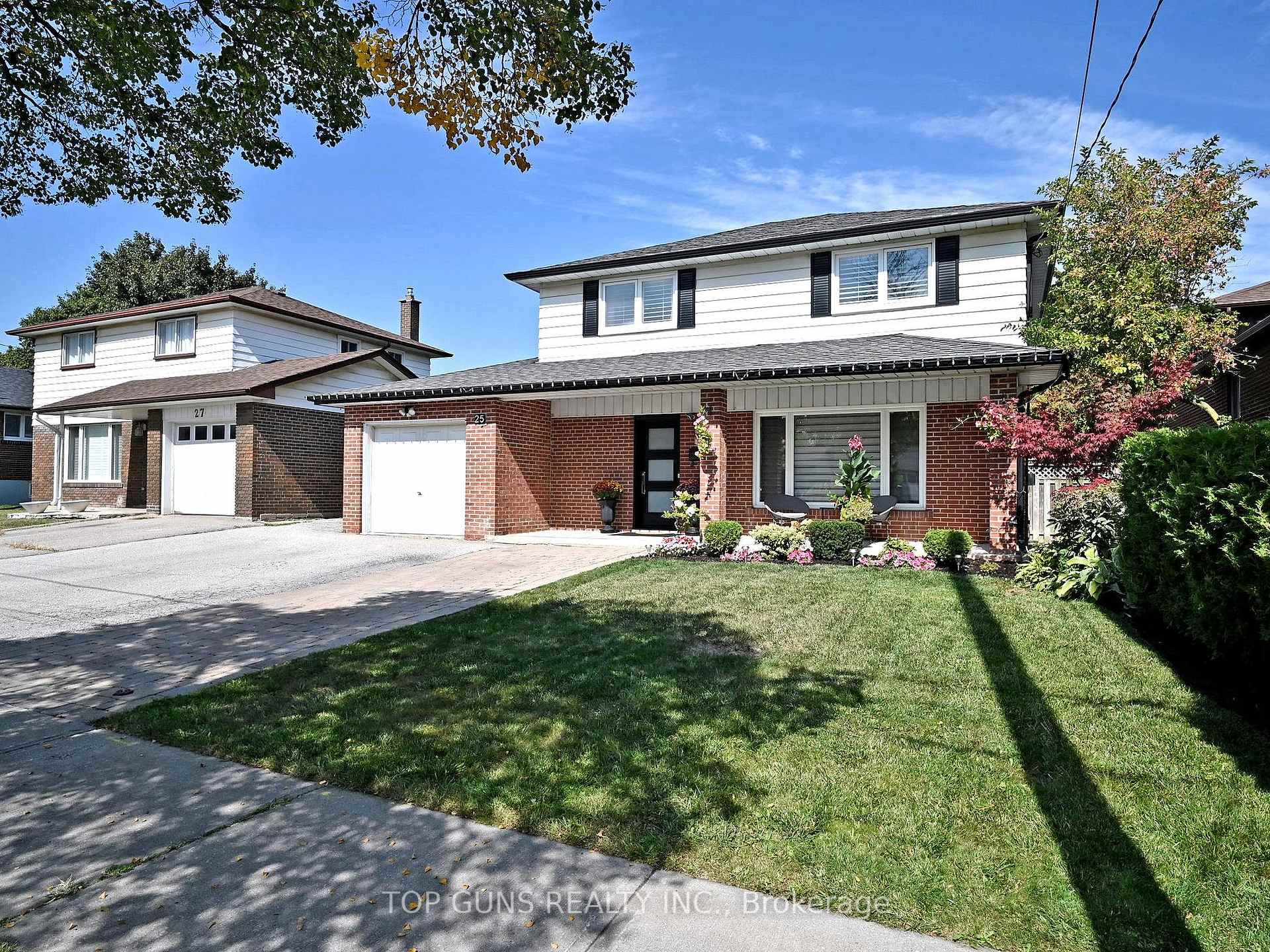 Photo 3 of 25 Ringway Crescent, Etobicoke, Elms-Old Rexdale — HOMEH