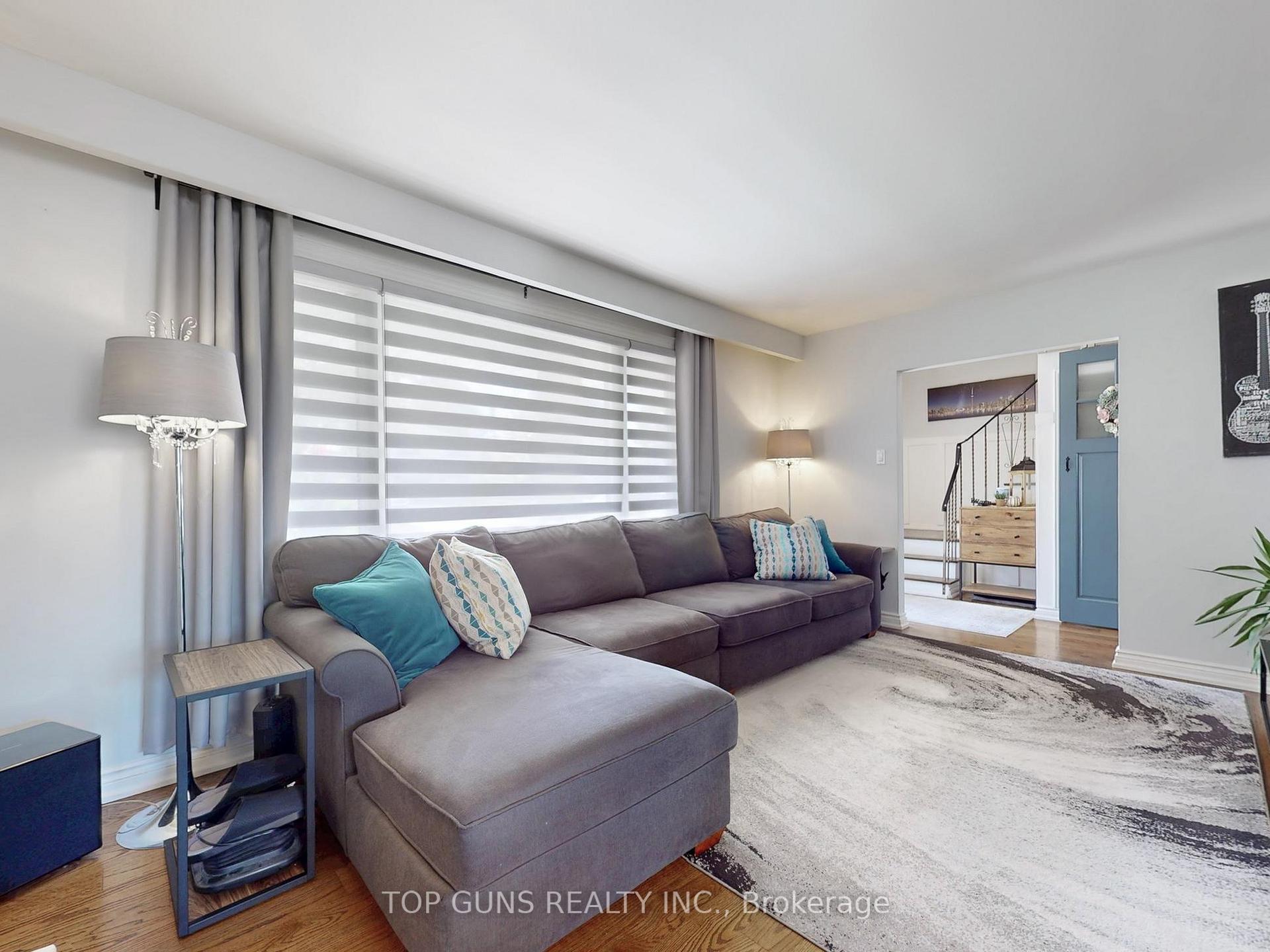 Photo 7 of 25 Ringway Crescent, Etobicoke, Elms-Old Rexdale — HOMEH