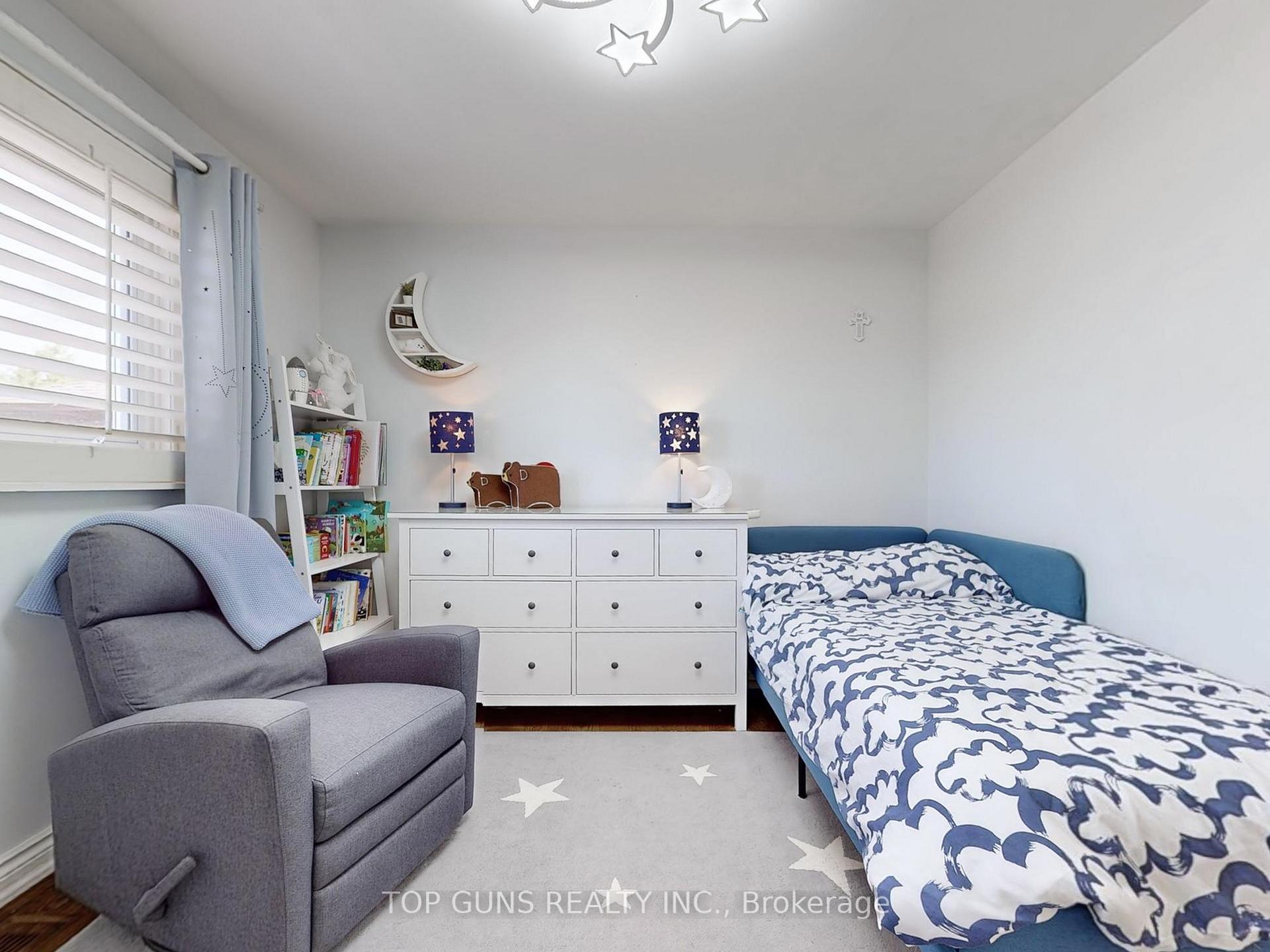 Photo 24 of 25 Ringway Crescent, Etobicoke, Elms-Old Rexdale — HOMEH