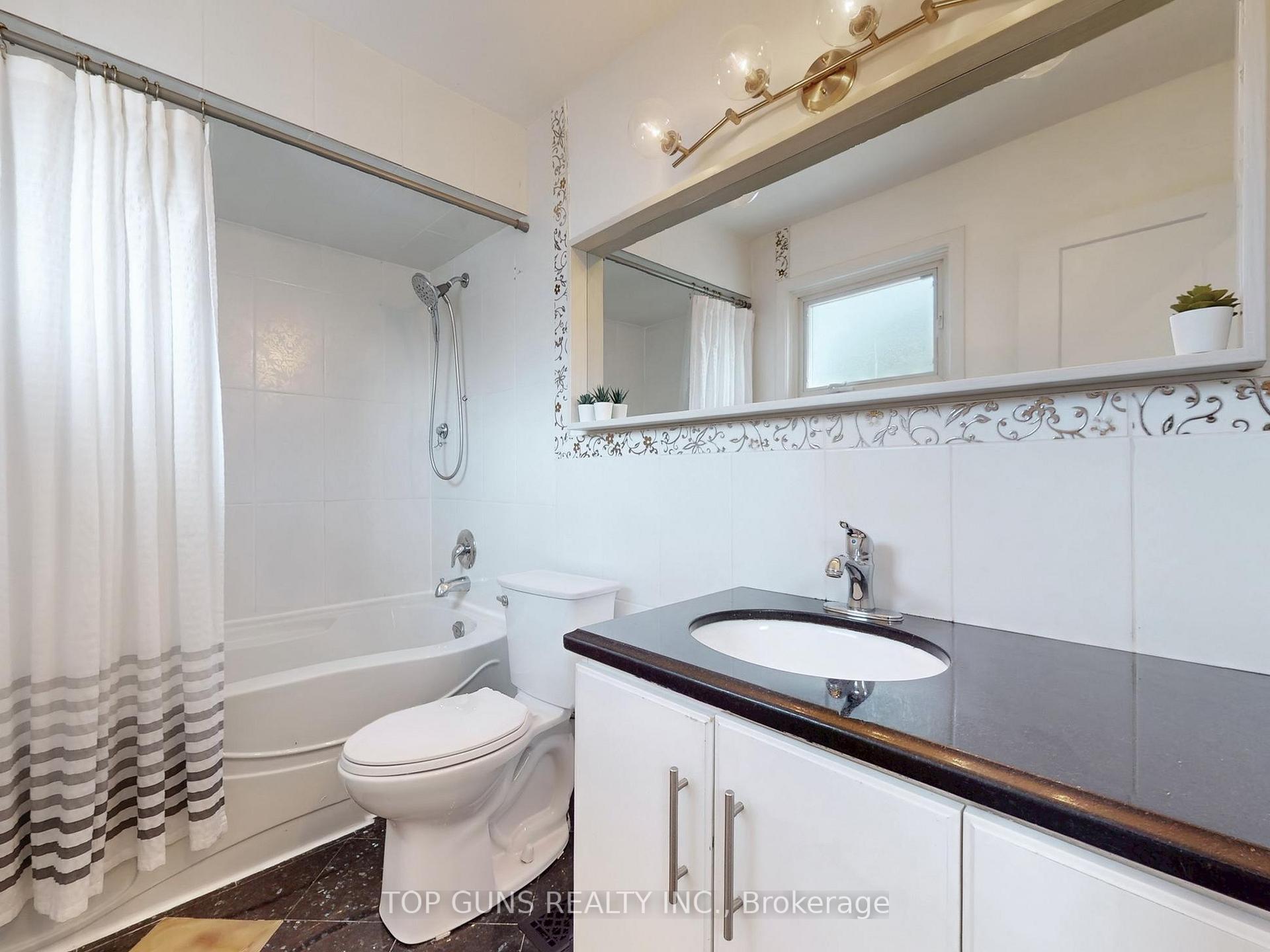 Photo 28 of 25 Ringway Crescent, Etobicoke, Elms-Old Rexdale — HOMEH