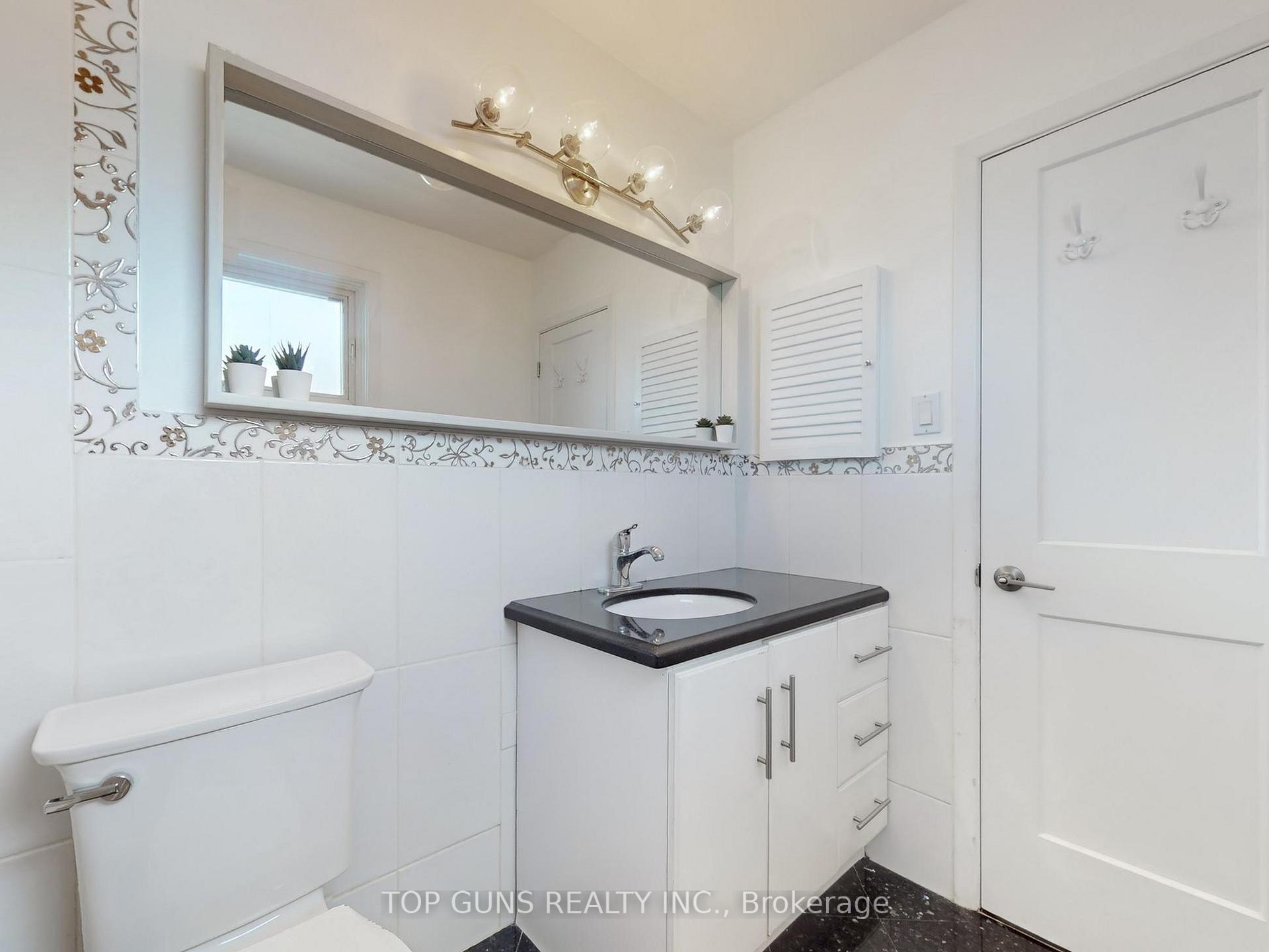 Photo 29 of 25 Ringway Crescent, Etobicoke, Elms-Old Rexdale — HOMEH