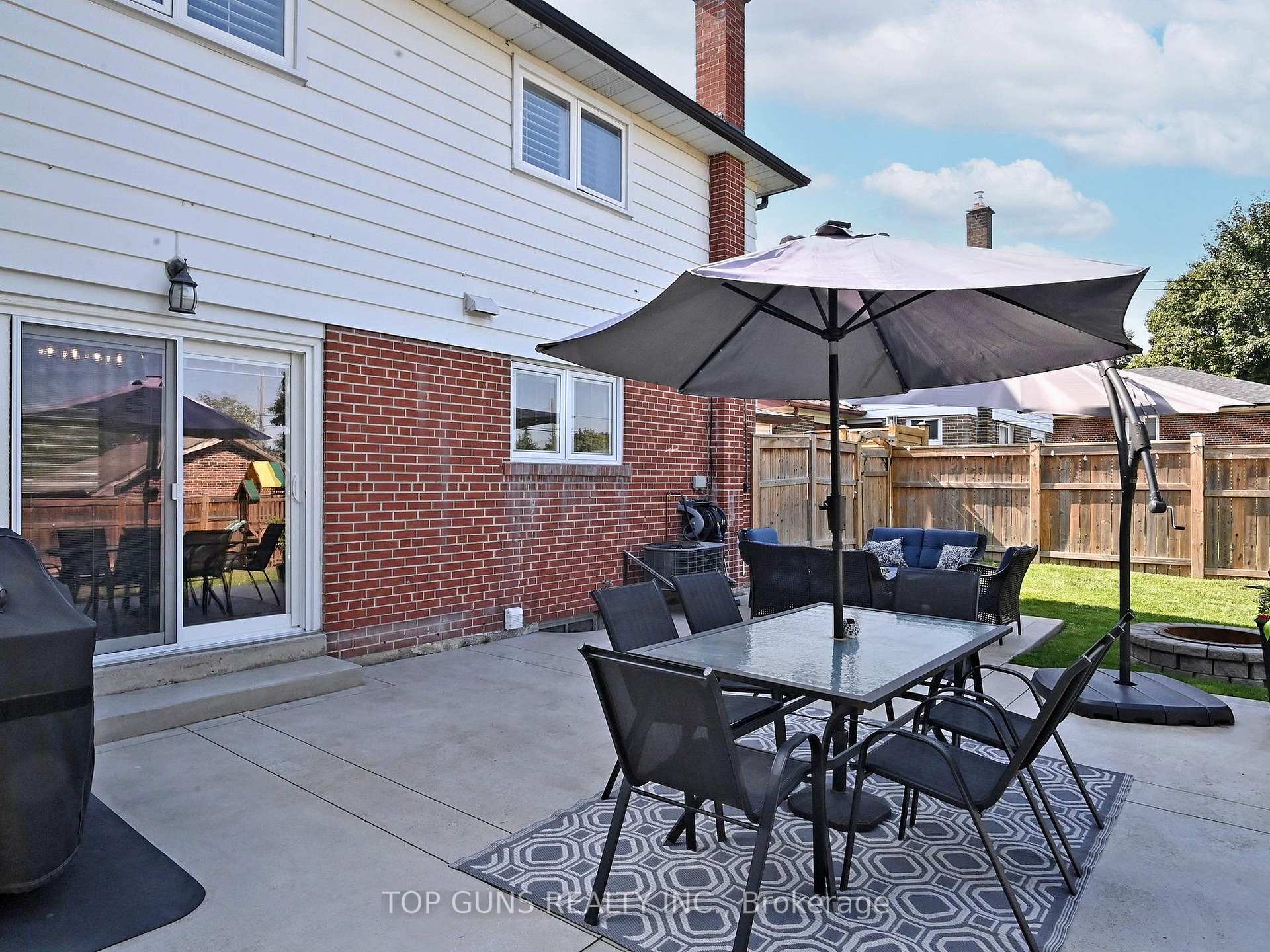 Photo 43 of 25 Ringway Crescent, Etobicoke, Elms-Old Rexdale — HOMEH