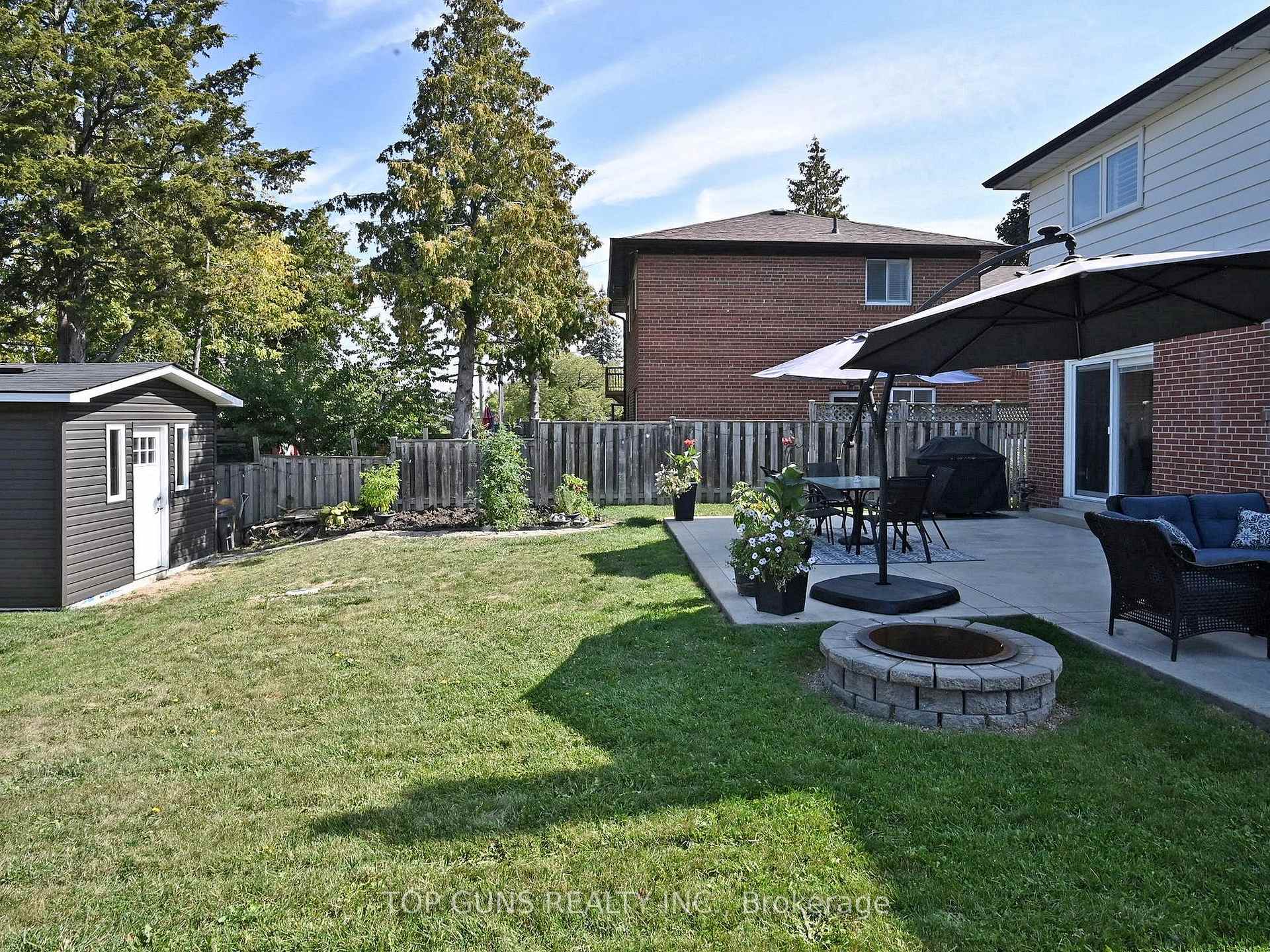 Photo 44 of 25 Ringway Crescent, Etobicoke, Elms-Old Rexdale — HOMEH
