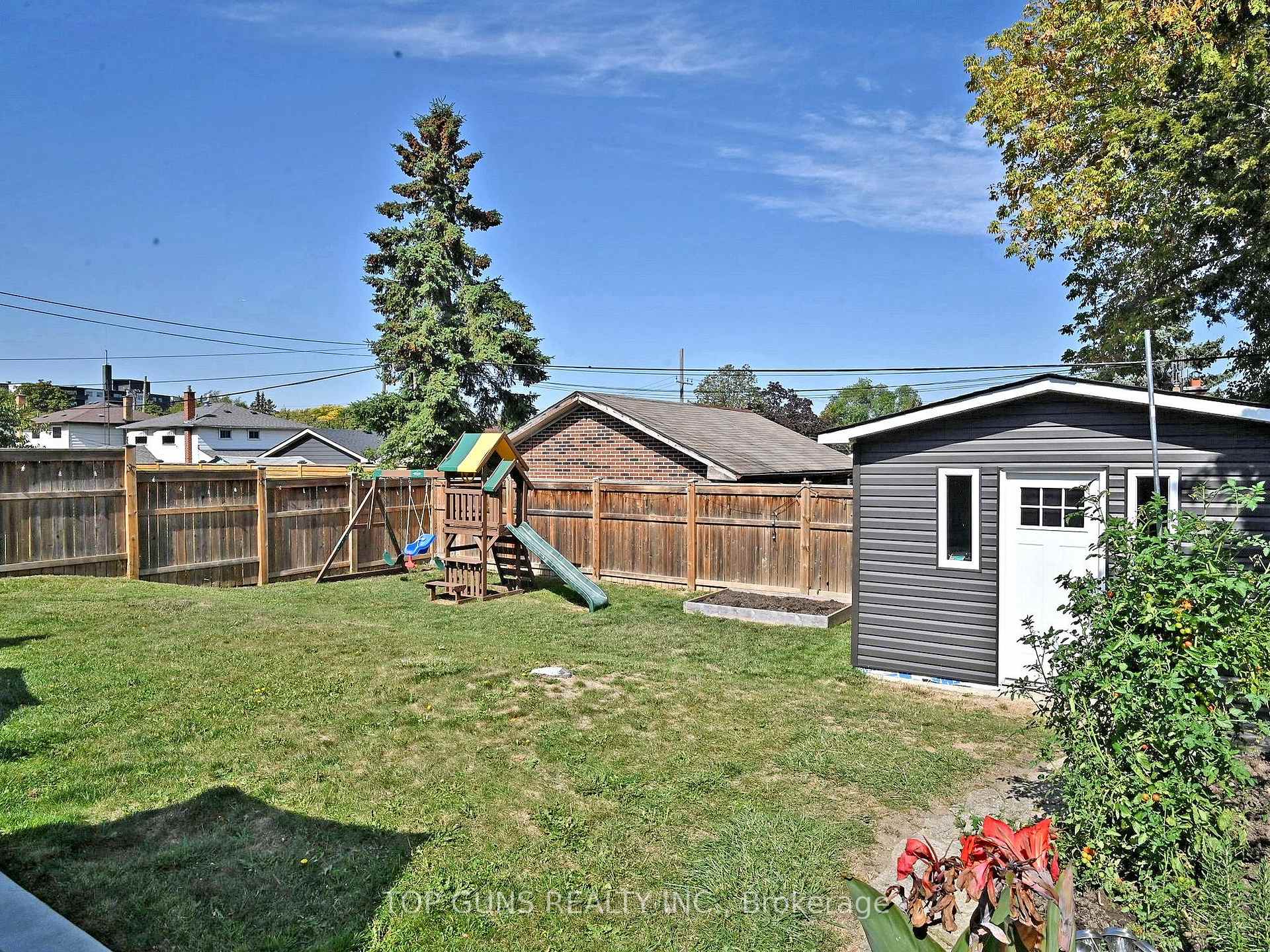 Photo 47 of 25 Ringway Crescent, Etobicoke, Elms-Old Rexdale — HOMEH