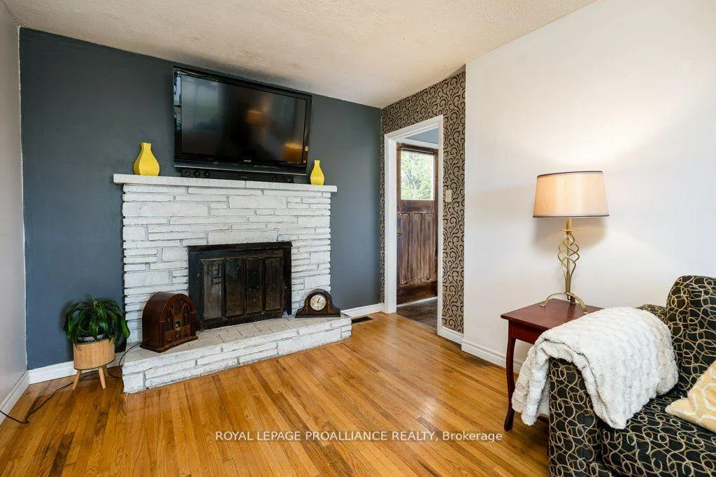 Photo 120 of 44 Sidney Street, Belleville, Belleville Ward — HOMEH