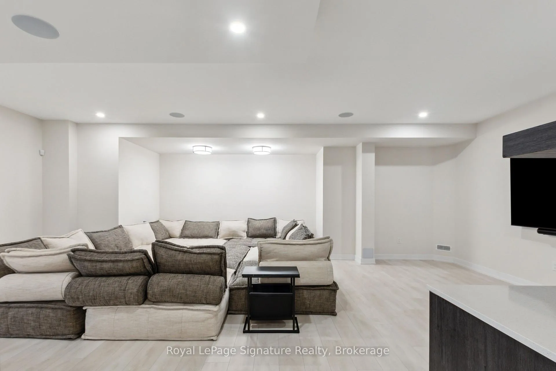 Photo 175 of 101 Cattail Crescent, Blue Mountains — HOMEH