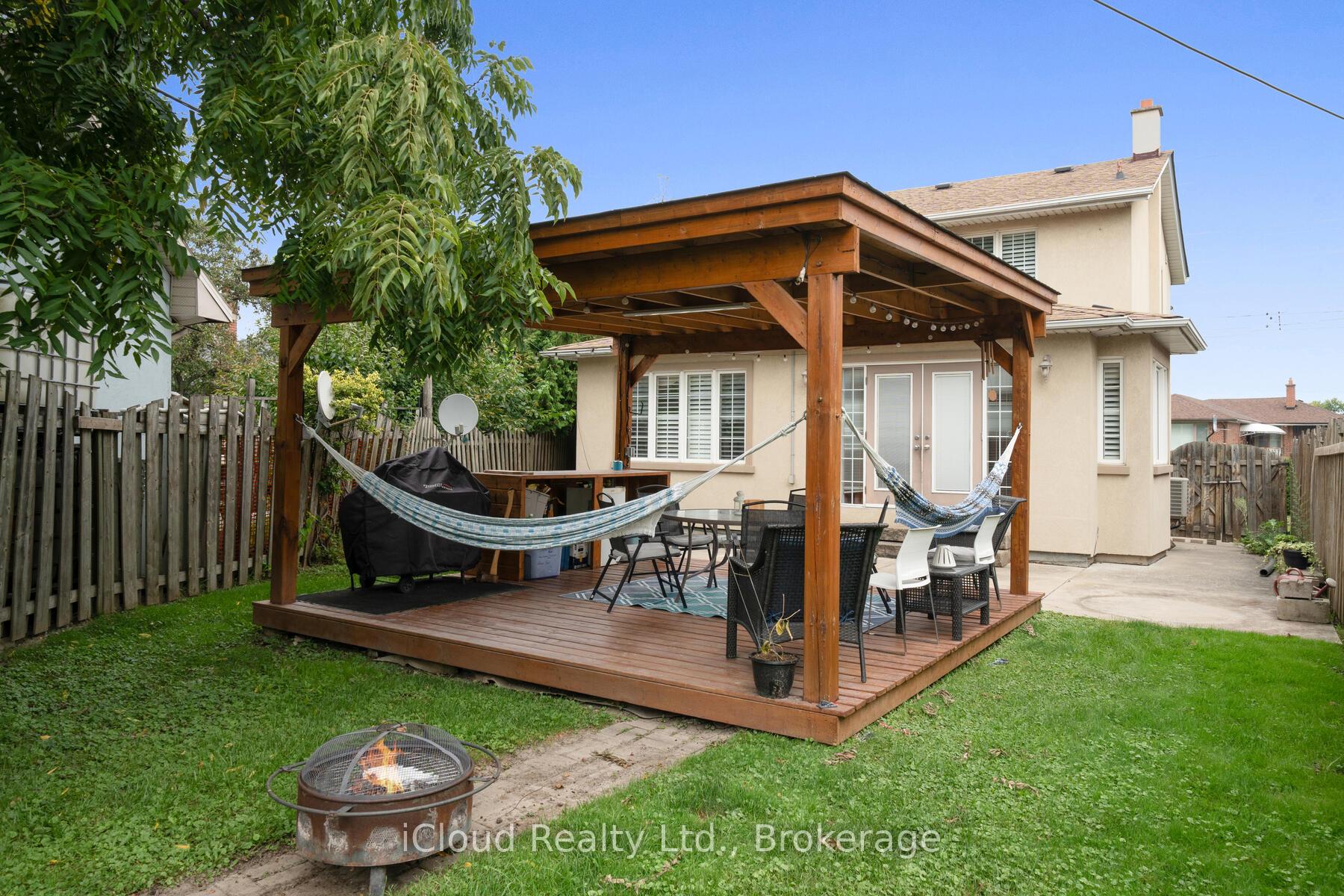 Photo 9 of 76 Stavely Crescent, Etobicoke, Rexdale-Kipling — HOMEH