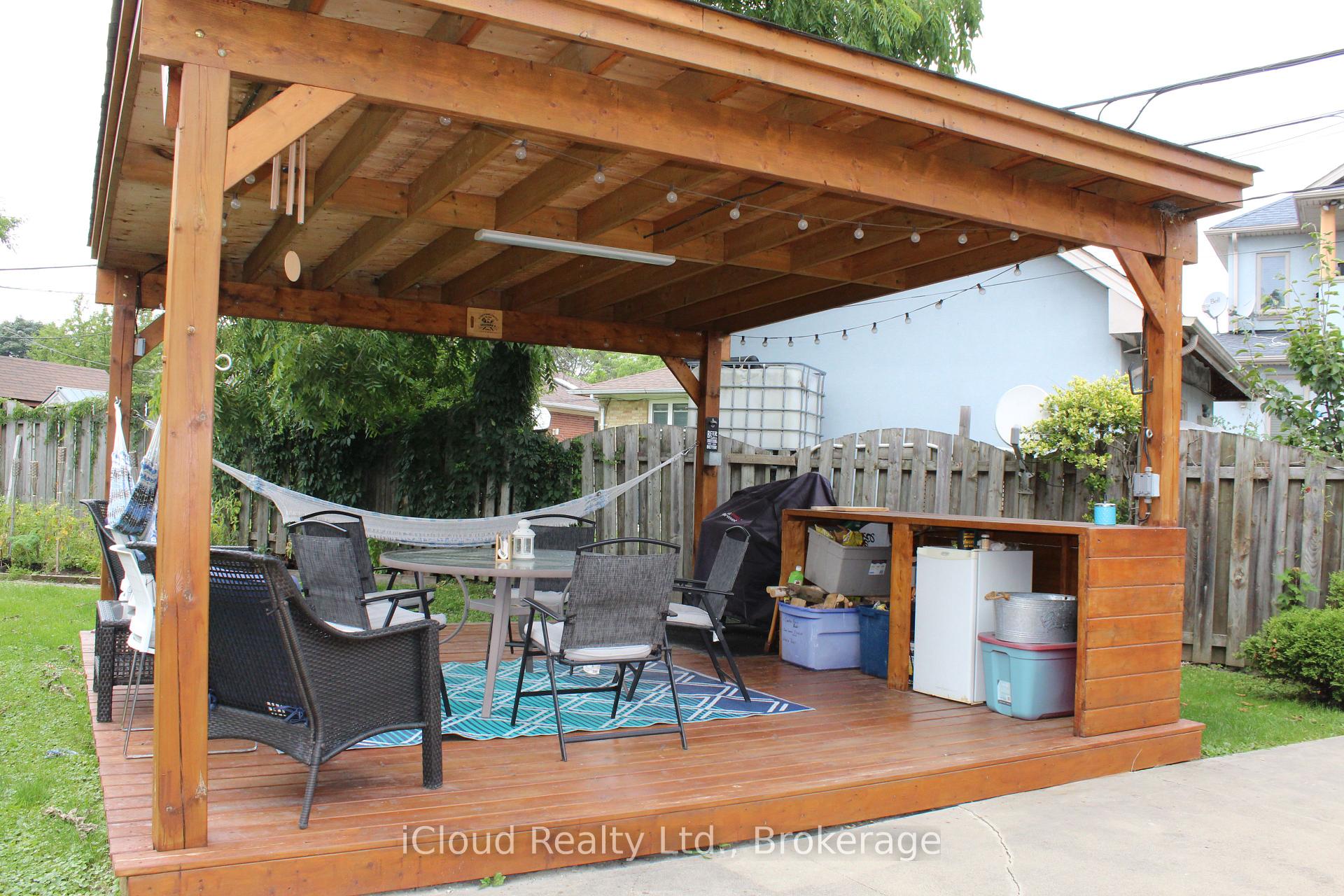 Photo 6 of 76 Stavely Crescent, Etobicoke, Rexdale-Kipling — HOMEH