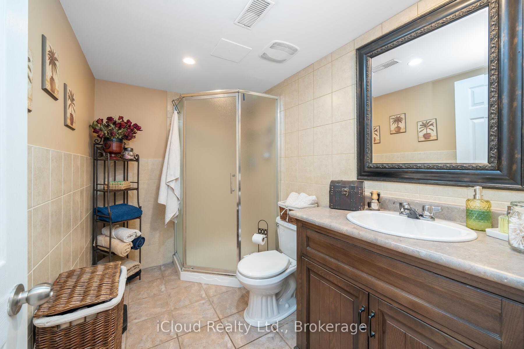 Photo 15 of 76 Stavely Crescent, Etobicoke, Rexdale-Kipling — HOMEH
