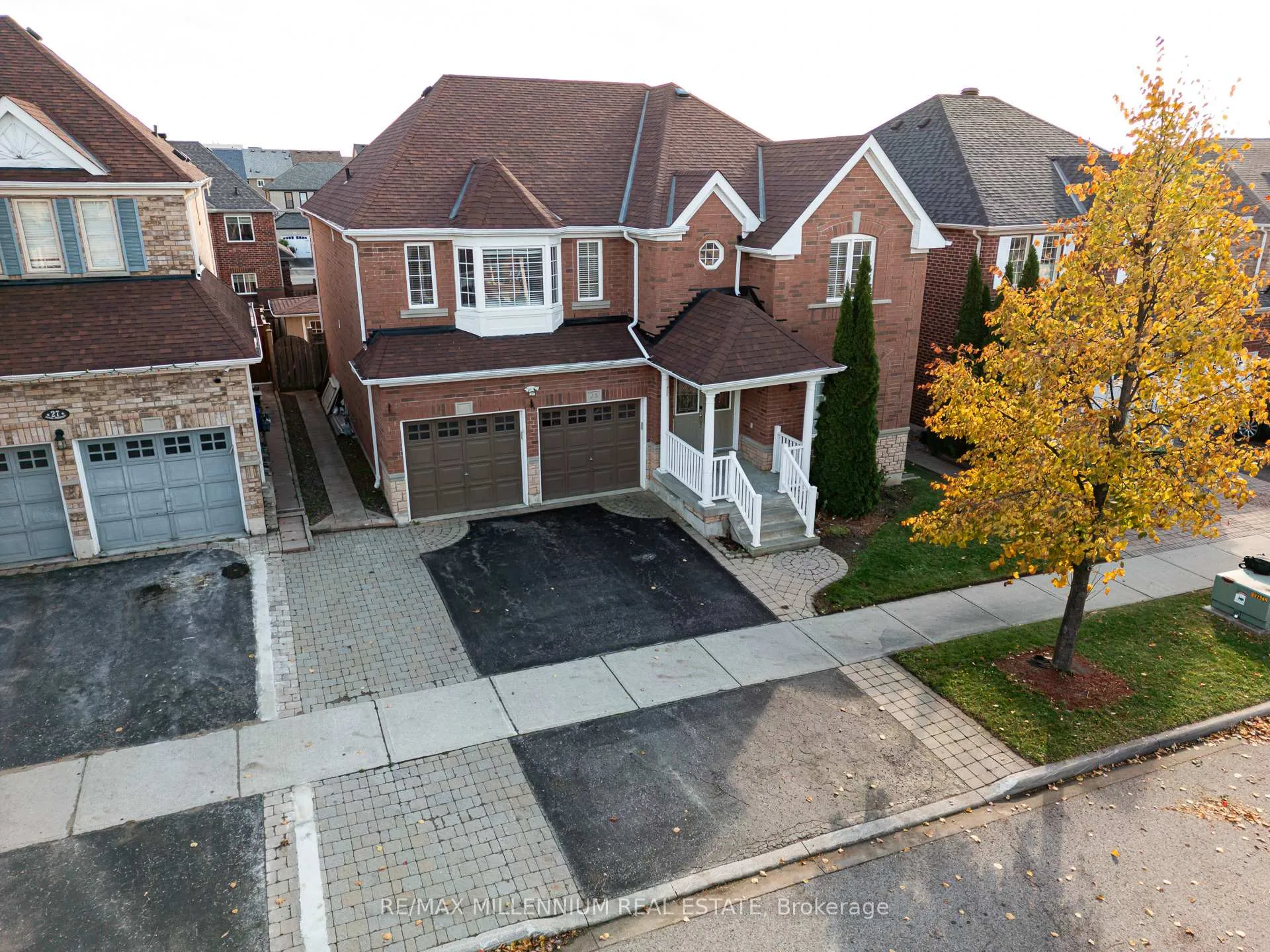 Photo 3 of 25 Bevan Crescent, Ajax, Northwest Ajax — HOMEH