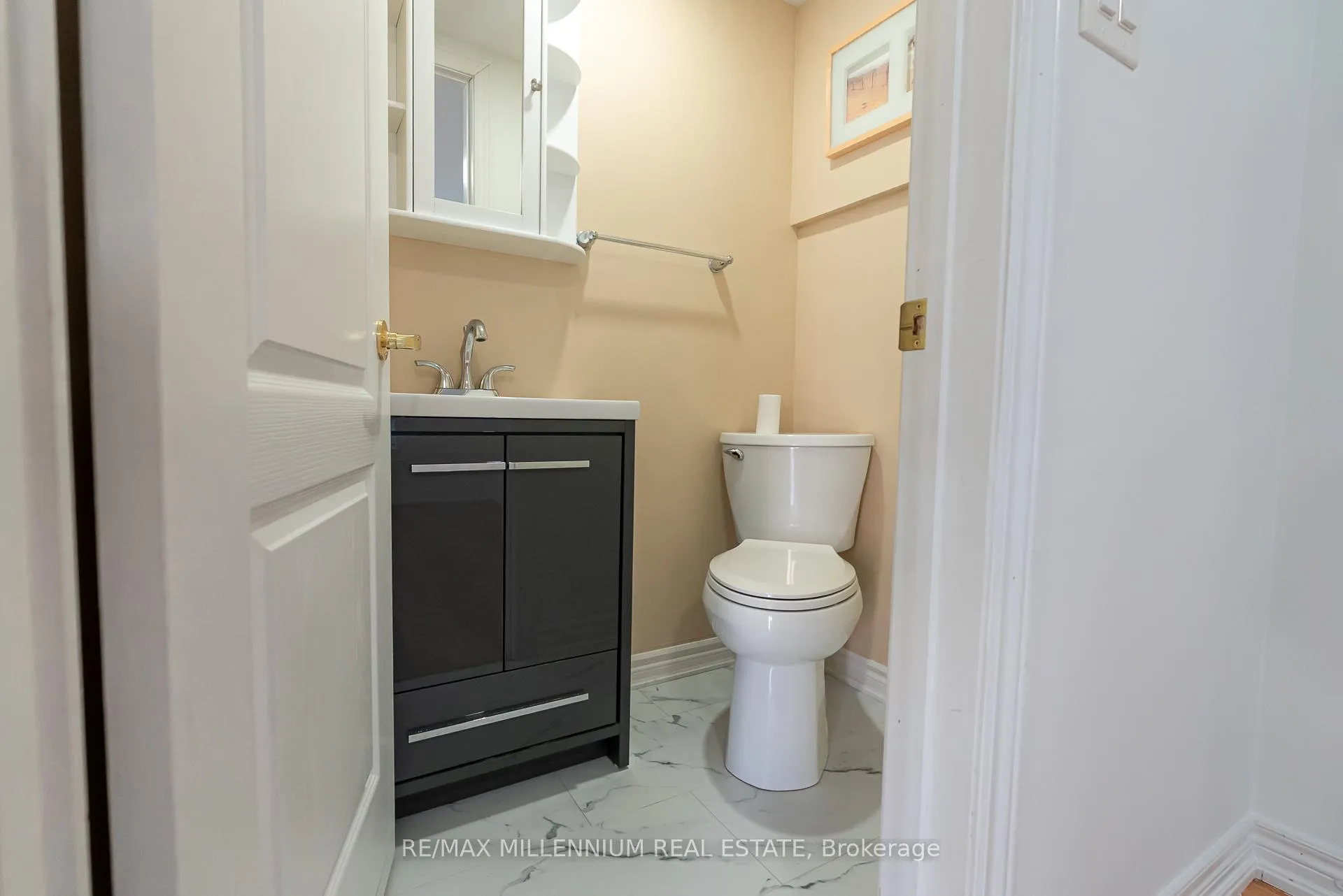Photo 12 of 25 Bevan Crescent, Ajax, Northwest Ajax — HOMEH