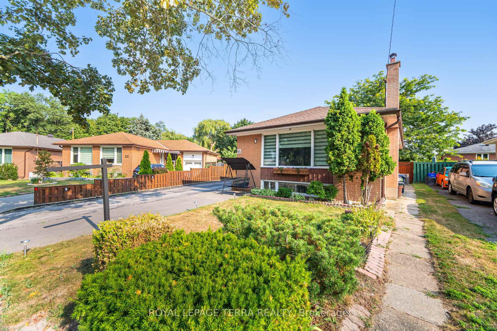 Photo 2 of 65 Alhart Drive, Etobicoke, Thistletown-Beaumonde Heights — HOMEH