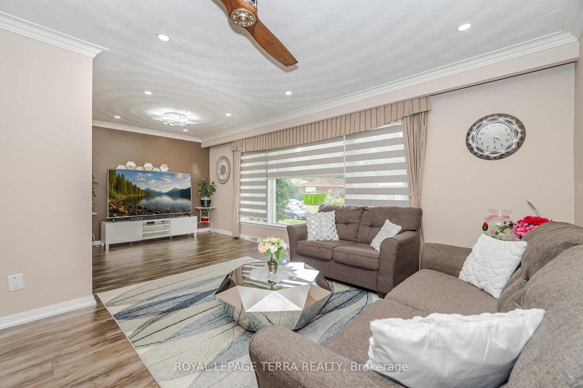 Photo 6 of 65 Alhart Drive, Etobicoke, Thistletown-Beaumonde Heights — HOMEH