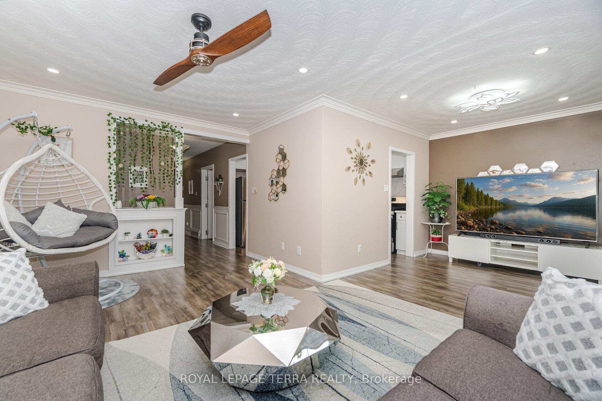 Photo 7 of 65 Alhart Drive, Etobicoke, Thistletown-Beaumonde Heights — HOMEH