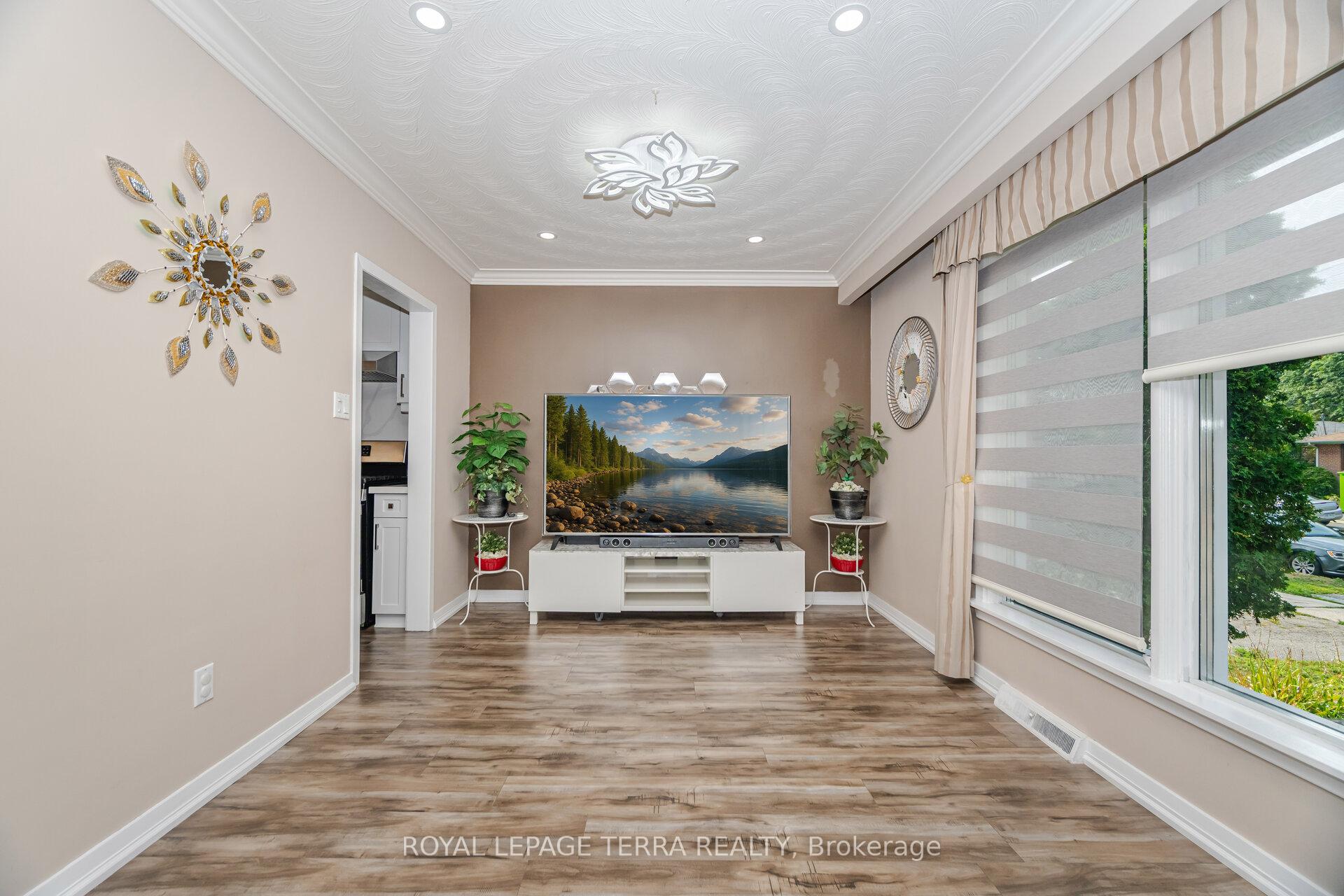 Photo 9 of 65 Alhart Drive, Etobicoke, Thistletown-Beaumonde Heights — HOMEH