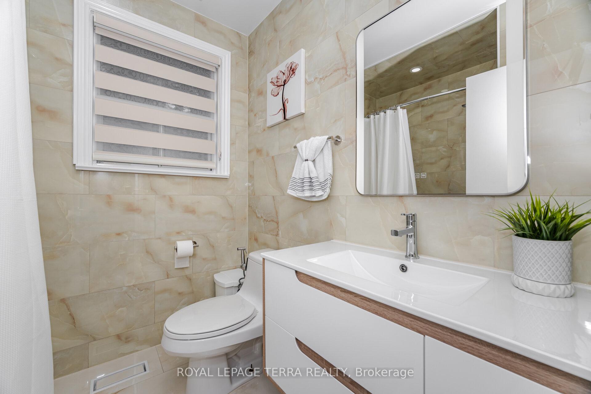 Photo 15 of 65 Alhart Drive, Etobicoke, Thistletown-Beaumonde Heights — HOMEH