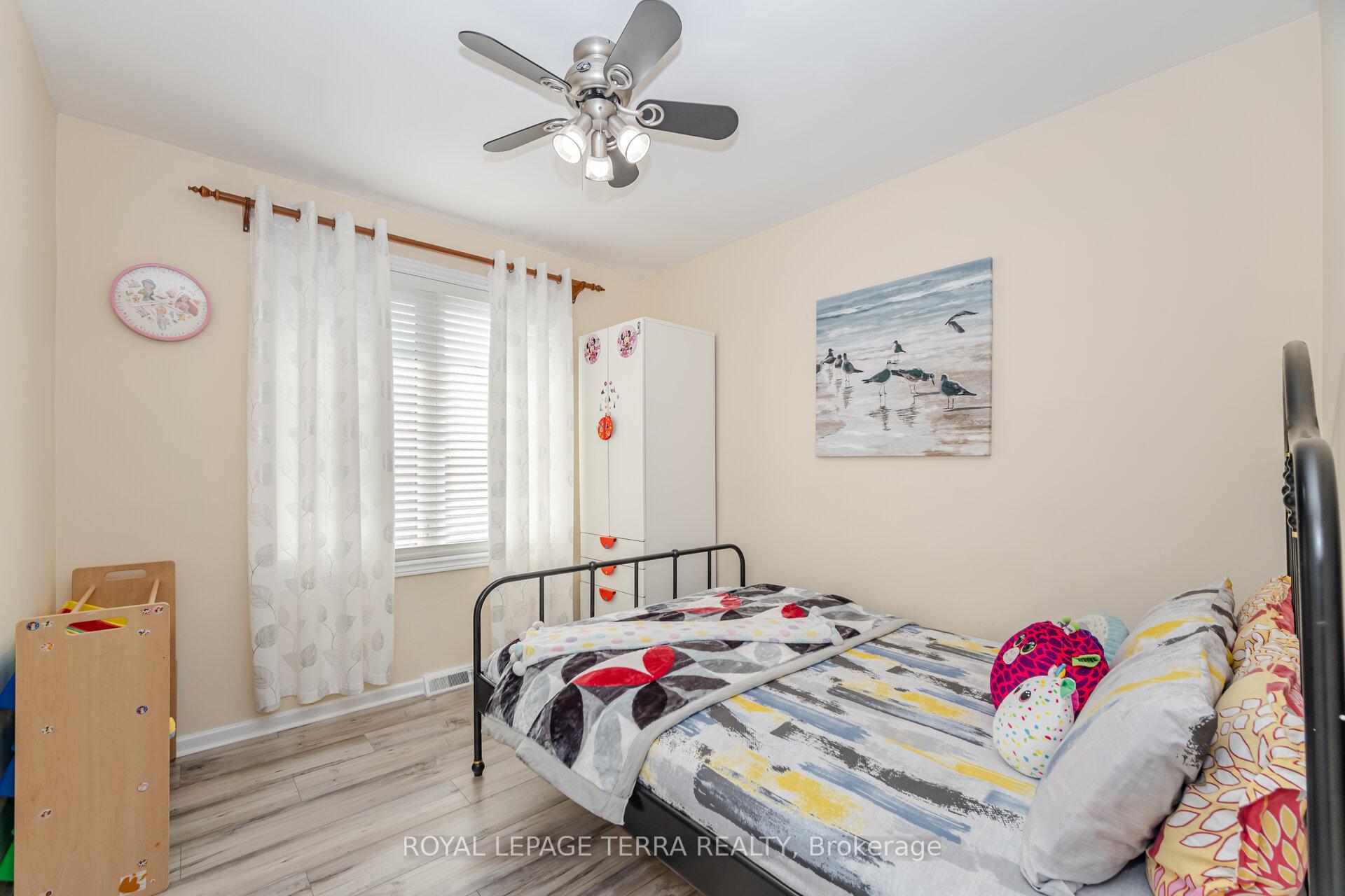 Photo 22 of 65 Alhart Drive, Etobicoke, Thistletown-Beaumonde Heights — HOMEH