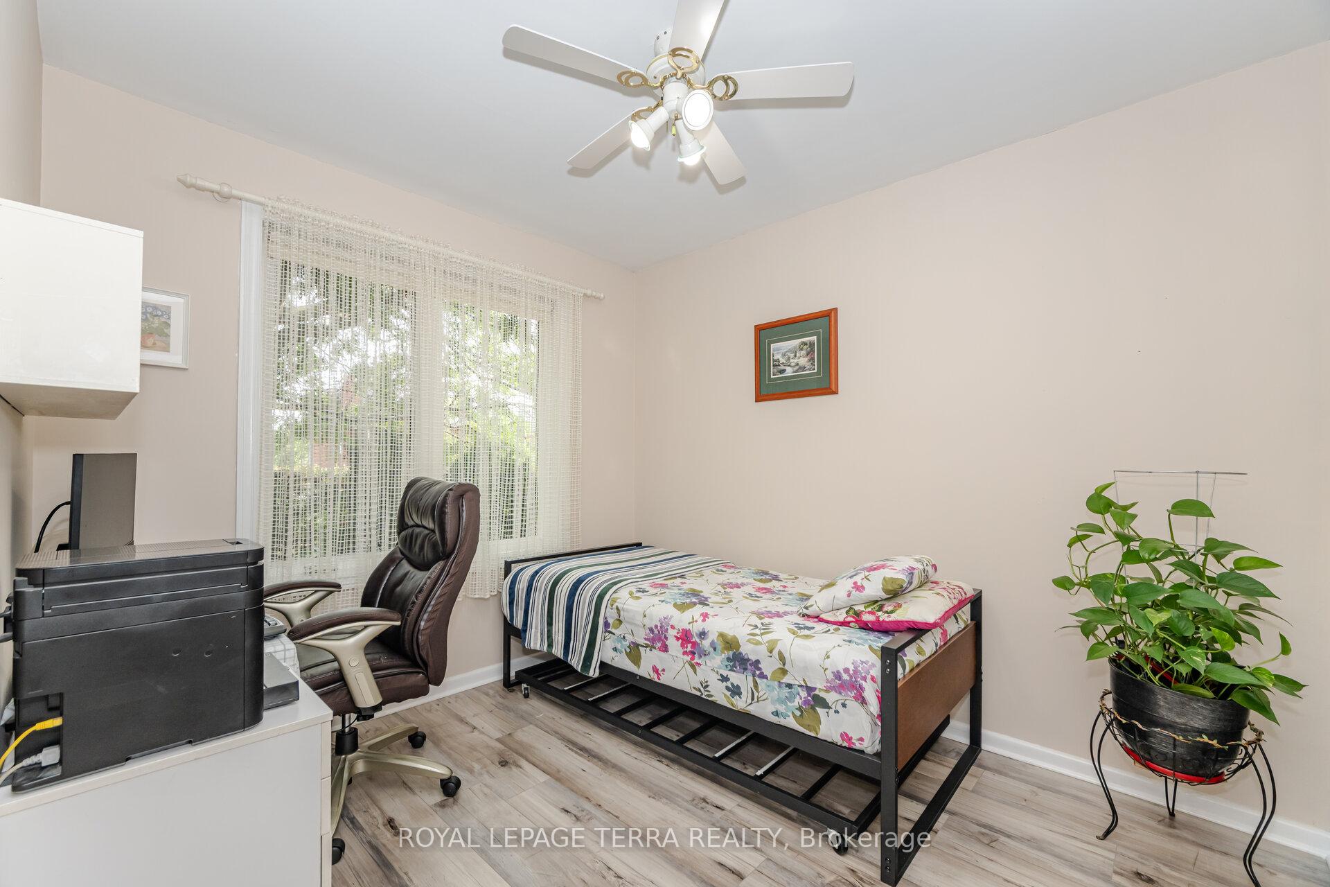 Photo 24 of 65 Alhart Drive, Etobicoke, Thistletown-Beaumonde Heights — HOMEH