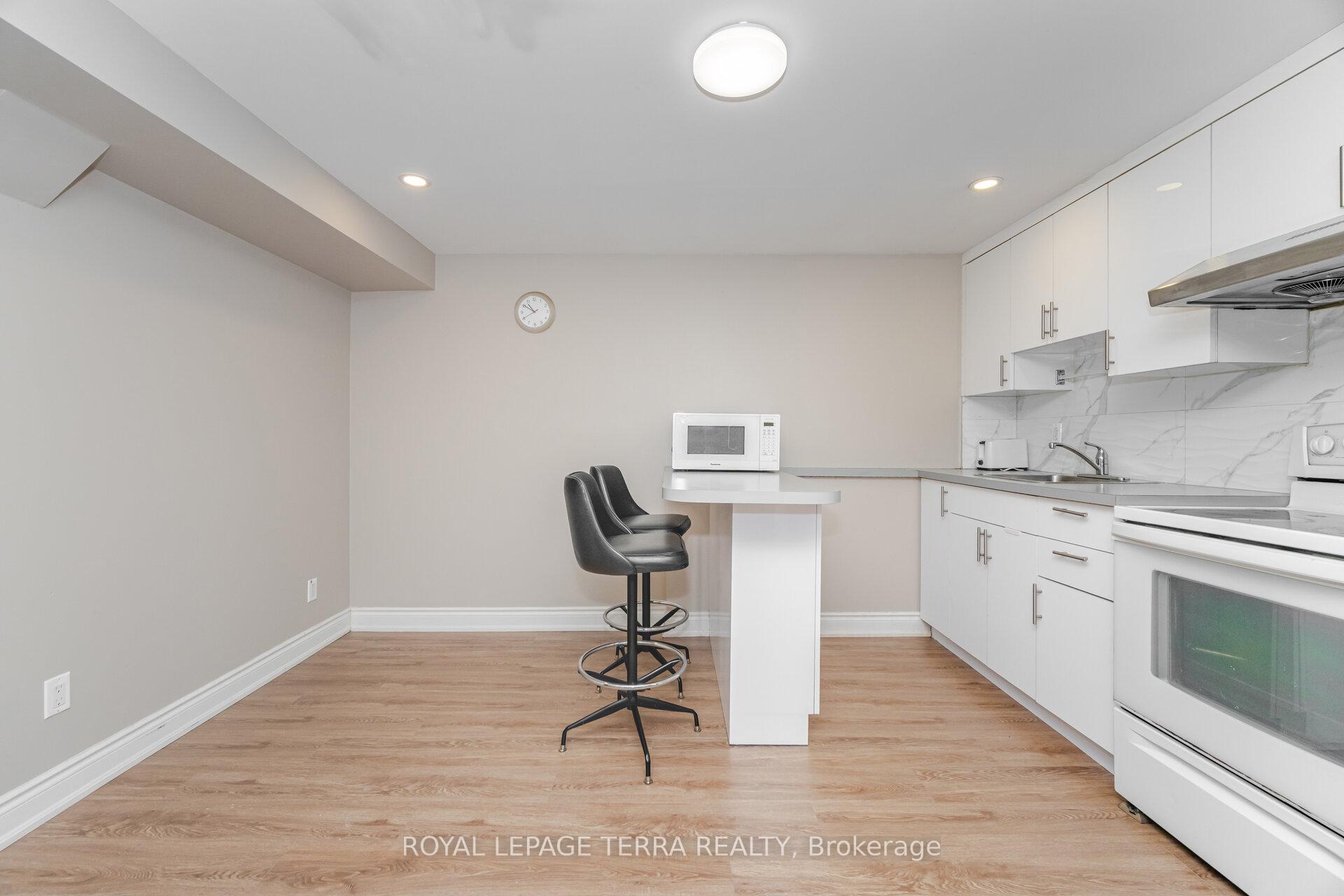Photo 31 of 65 Alhart Drive, Etobicoke, Thistletown-Beaumonde Heights — HOMEH