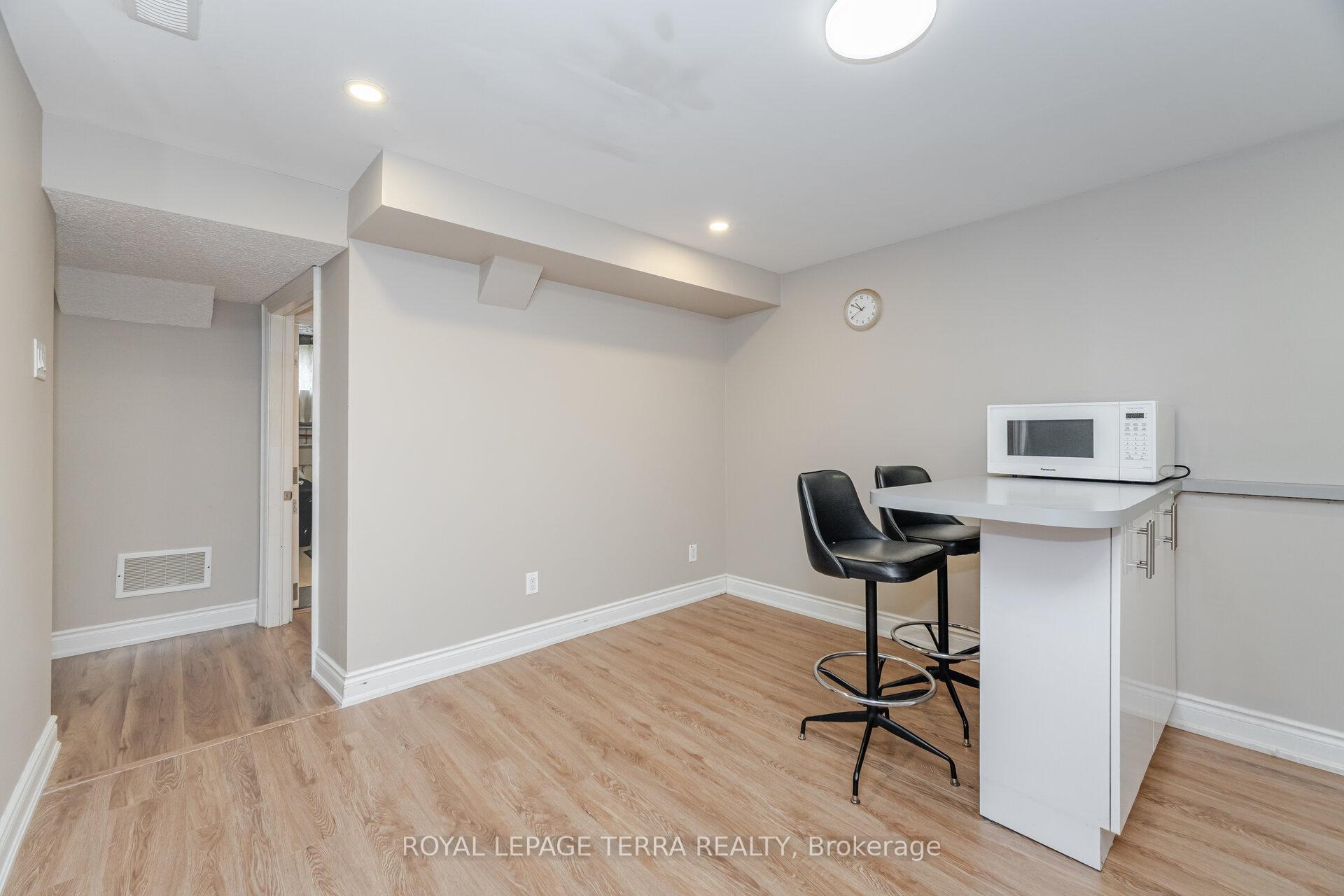 Photo 32 of 65 Alhart Drive, Etobicoke, Thistletown-Beaumonde Heights — HOMEH