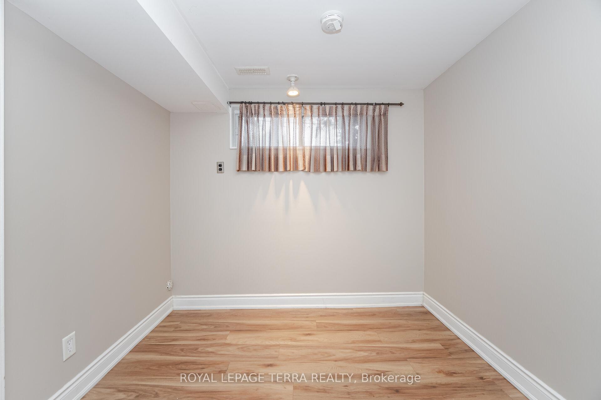 Photo 35 of 65 Alhart Drive, Etobicoke, Thistletown-Beaumonde Heights — HOMEH