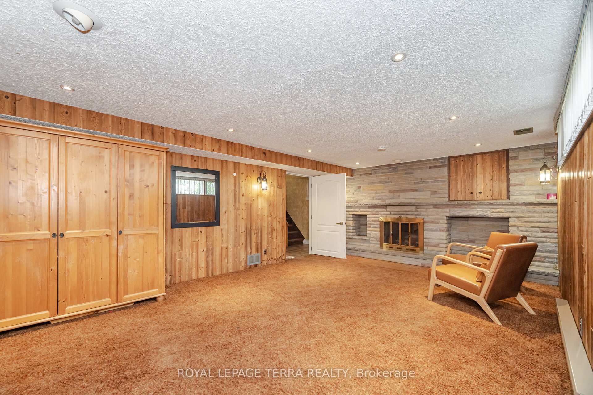 Photo 41 of 65 Alhart Drive, Etobicoke, Thistletown-Beaumonde Heights — HOMEH