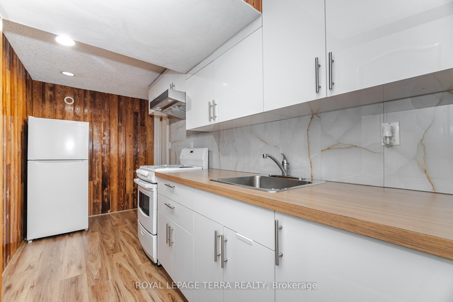 Photo 42 of 65 Alhart Drive, Etobicoke, Thistletown-Beaumonde Heights — HOMEH