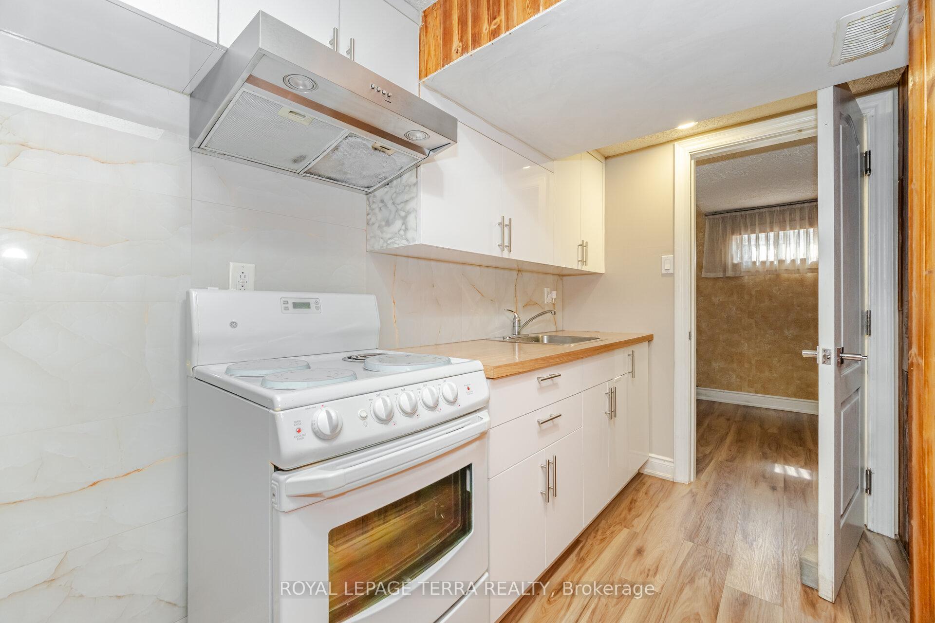 Photo 43 of 65 Alhart Drive, Etobicoke, Thistletown-Beaumonde Heights — HOMEH